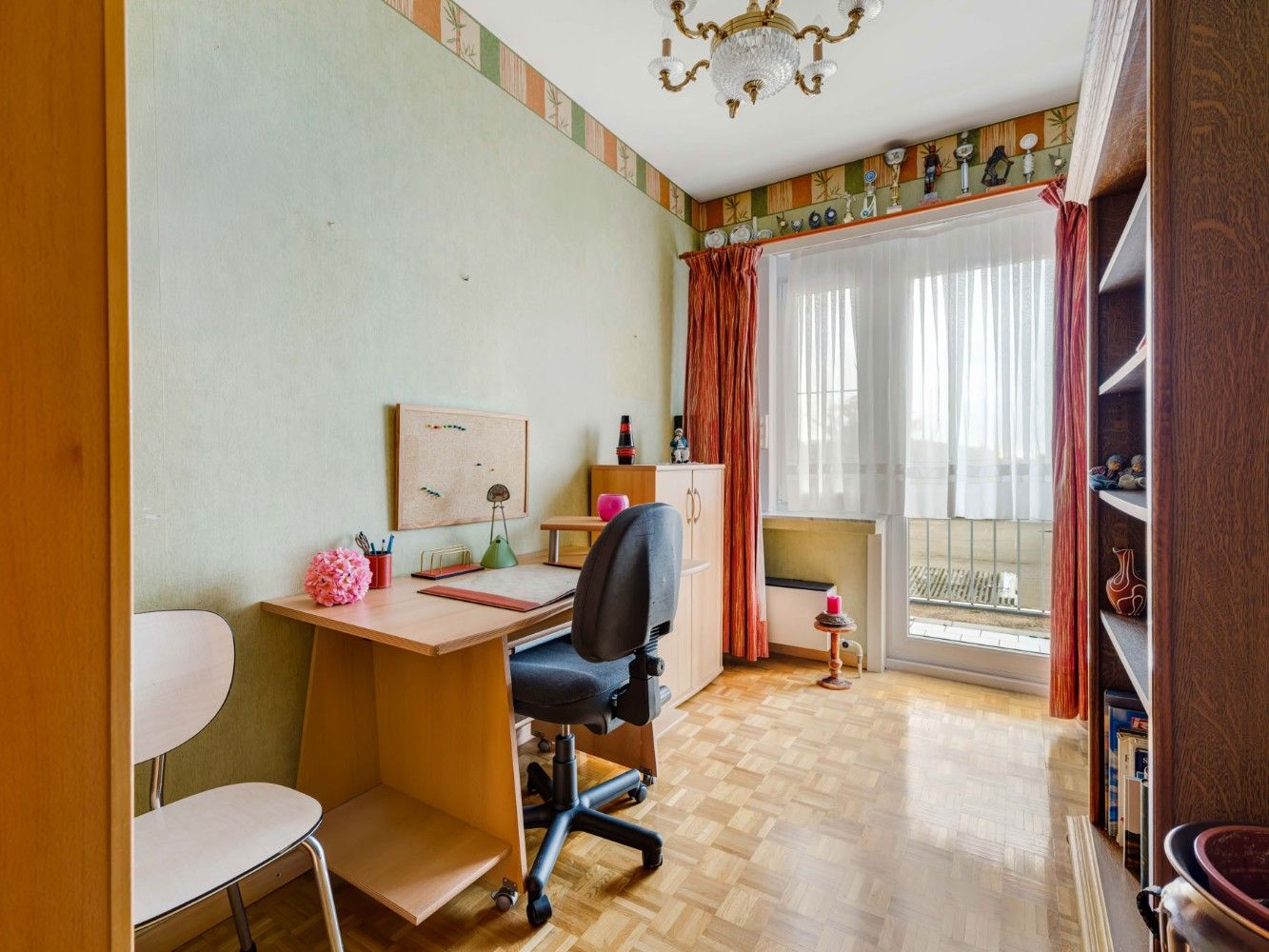 Keurig, instapklaar app. op 2e verd. met 2 slpk., terras en garage foto 12