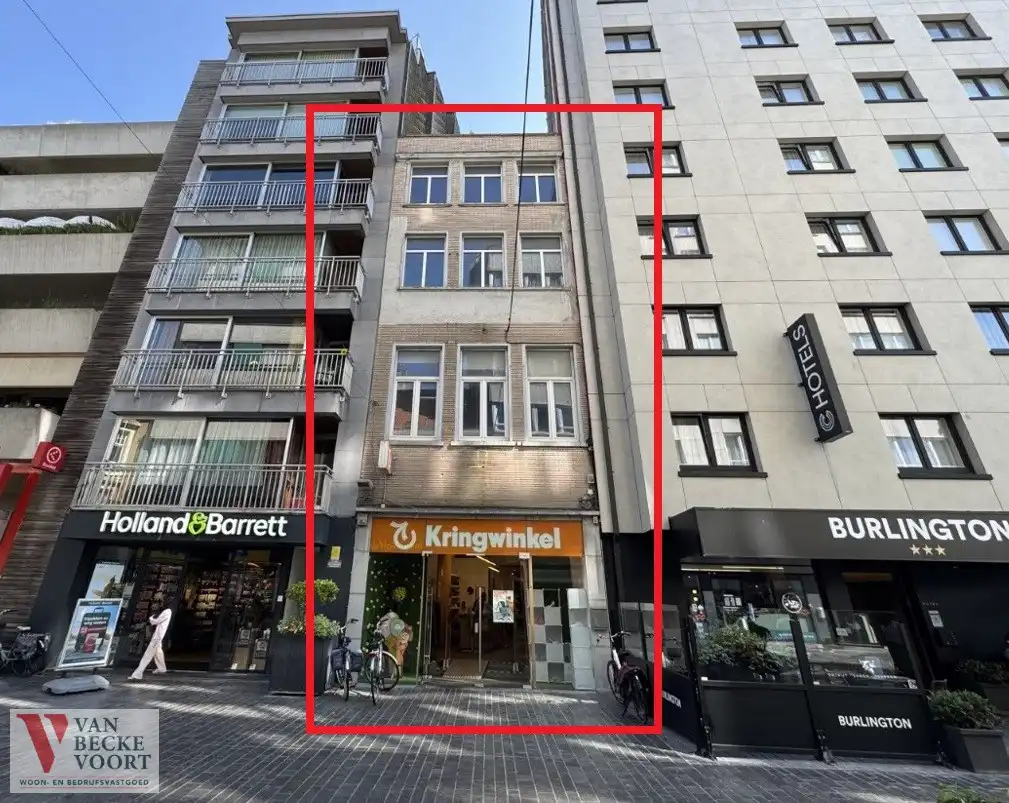 Handelspand op AAA-locatie foto {{pictureIndex}}