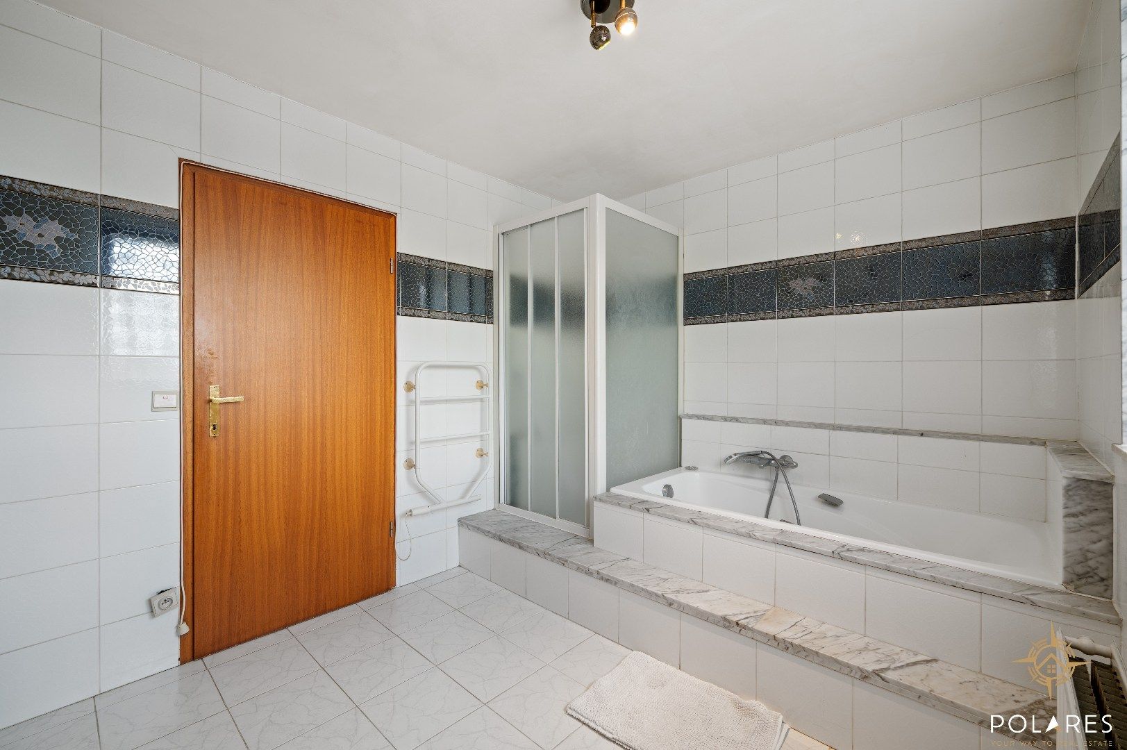 Ruime en vrijstaande woning met veel privacy foto 19