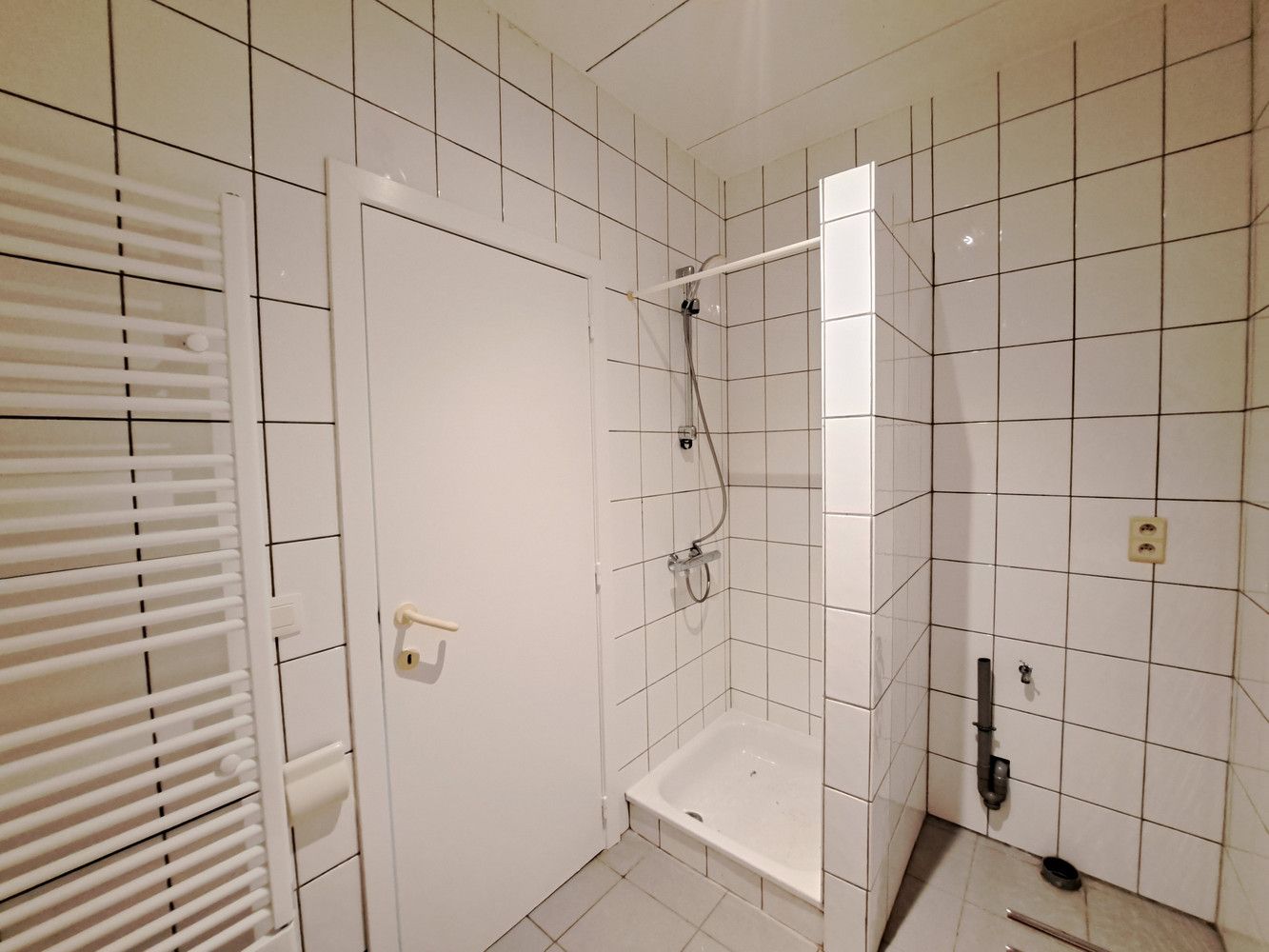 Instapklaar Gelijkvloers Appartement met Terras foto 8
