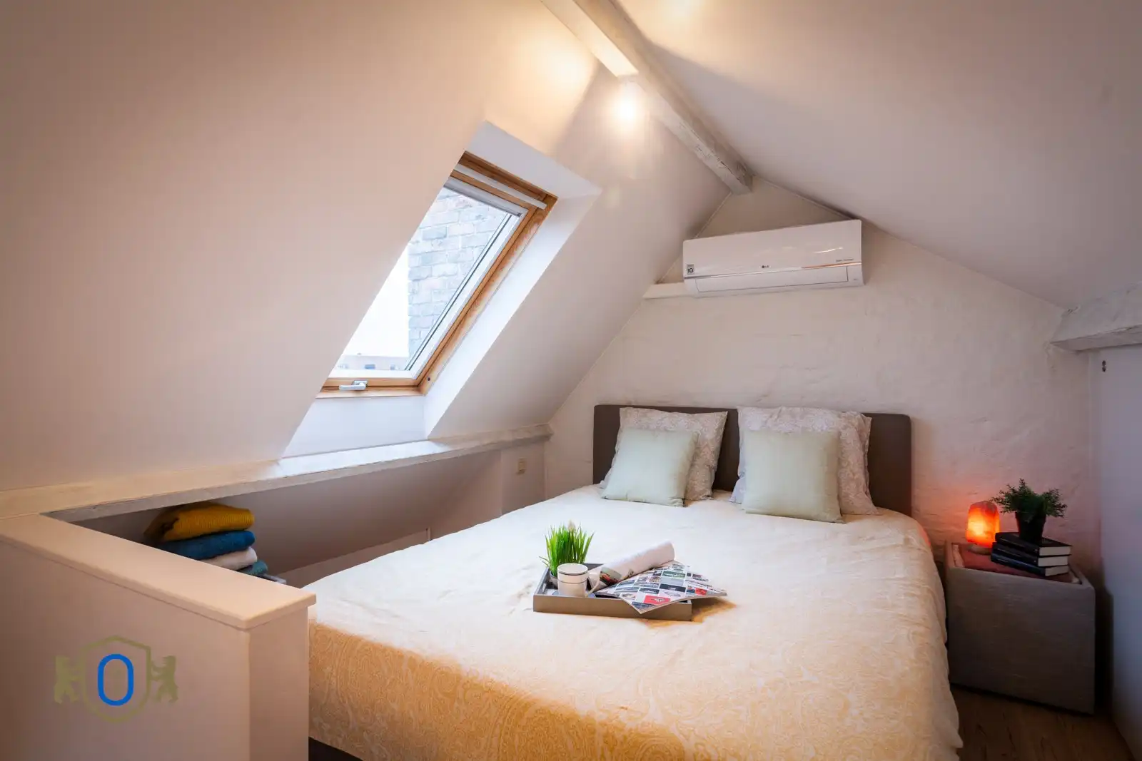 Brugse 3-slpkr herenwoning met studio & romantische tuin foto 29