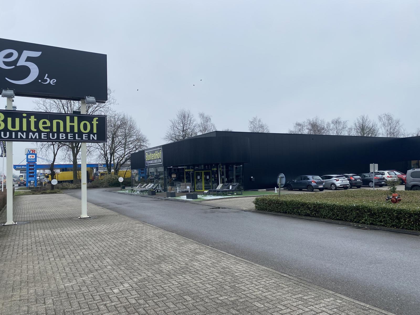 Commerciële ruimte te huur – 636 m²  foto 8