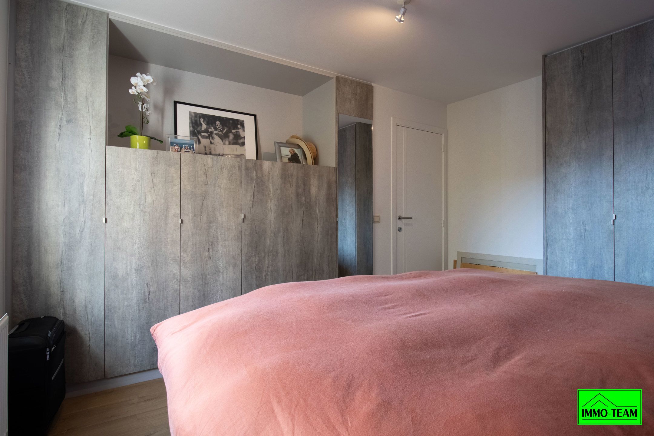 Instapklare villa met 3 slaapkamers, garage en ruime tuin  foto 12