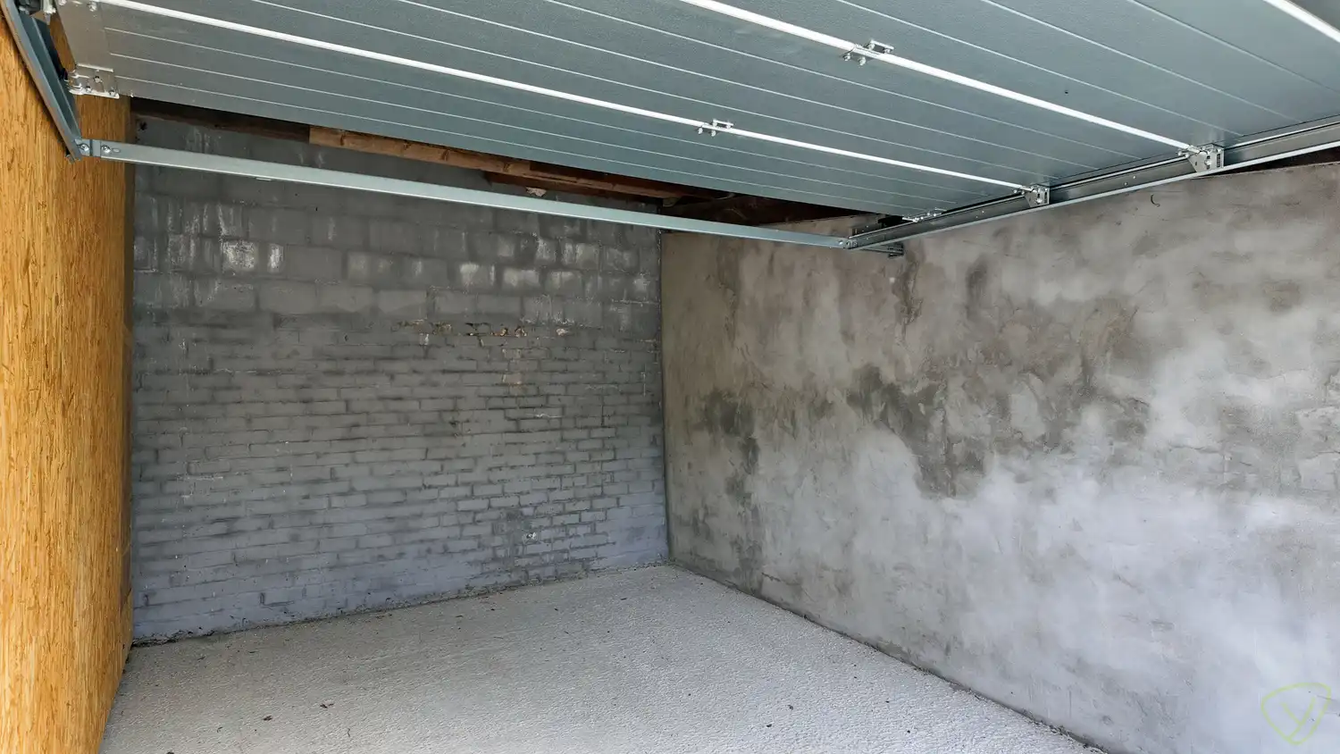 Garage te huur in het centrum van Eeklo! foto 4