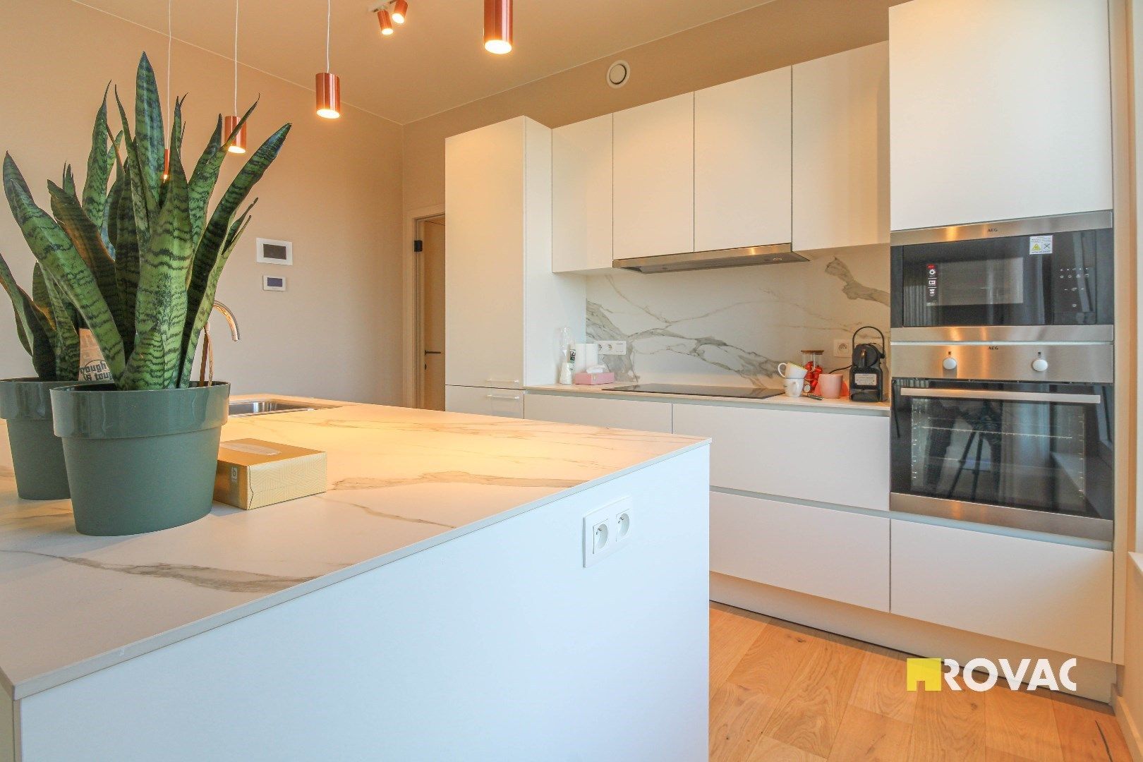 Uniek appartement met prachtig terras en garage! foto 5