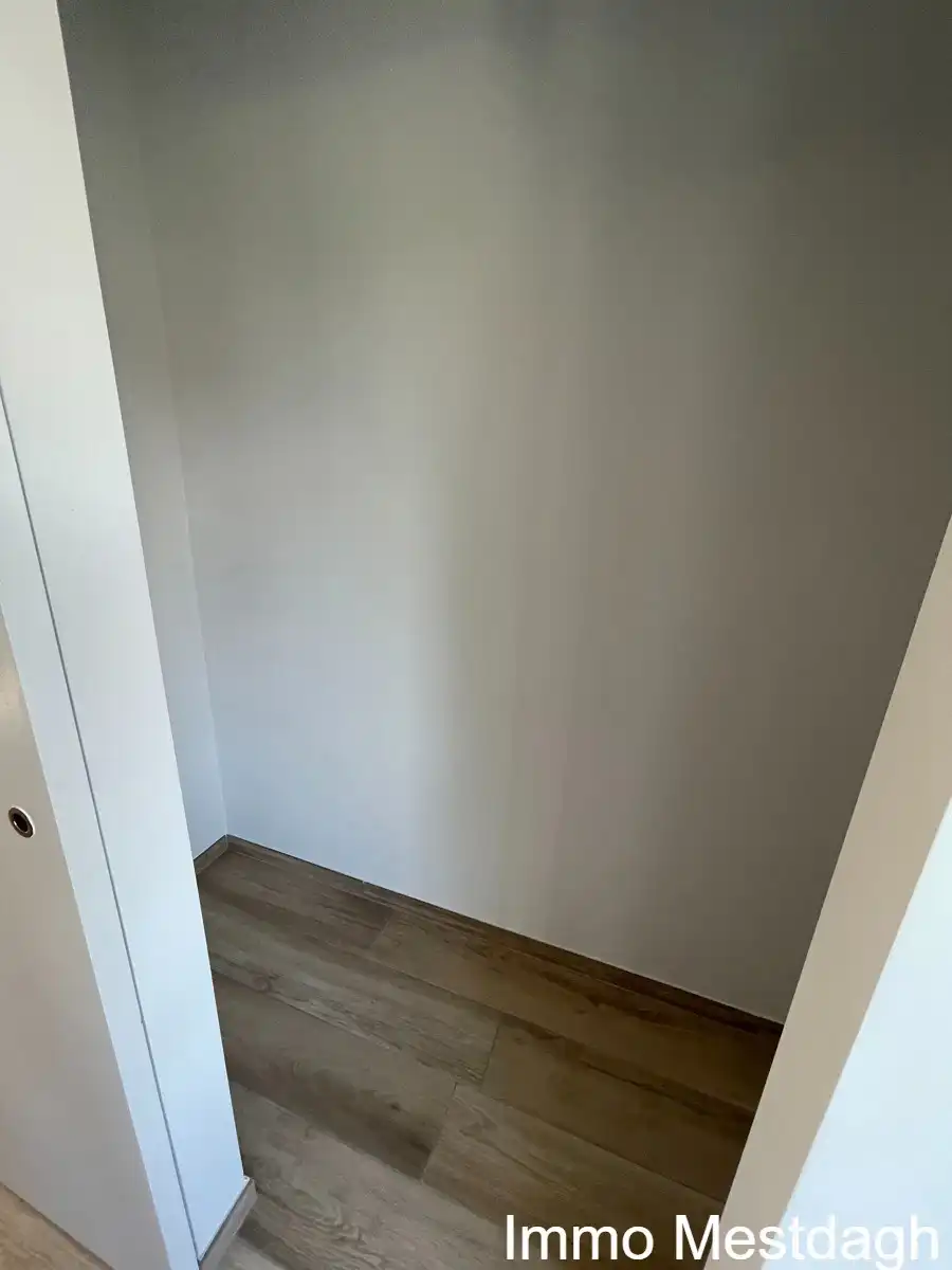 Ruim en modern afgewerkt duplexappartement (3 SLK) in het centrum van Paal foto 10