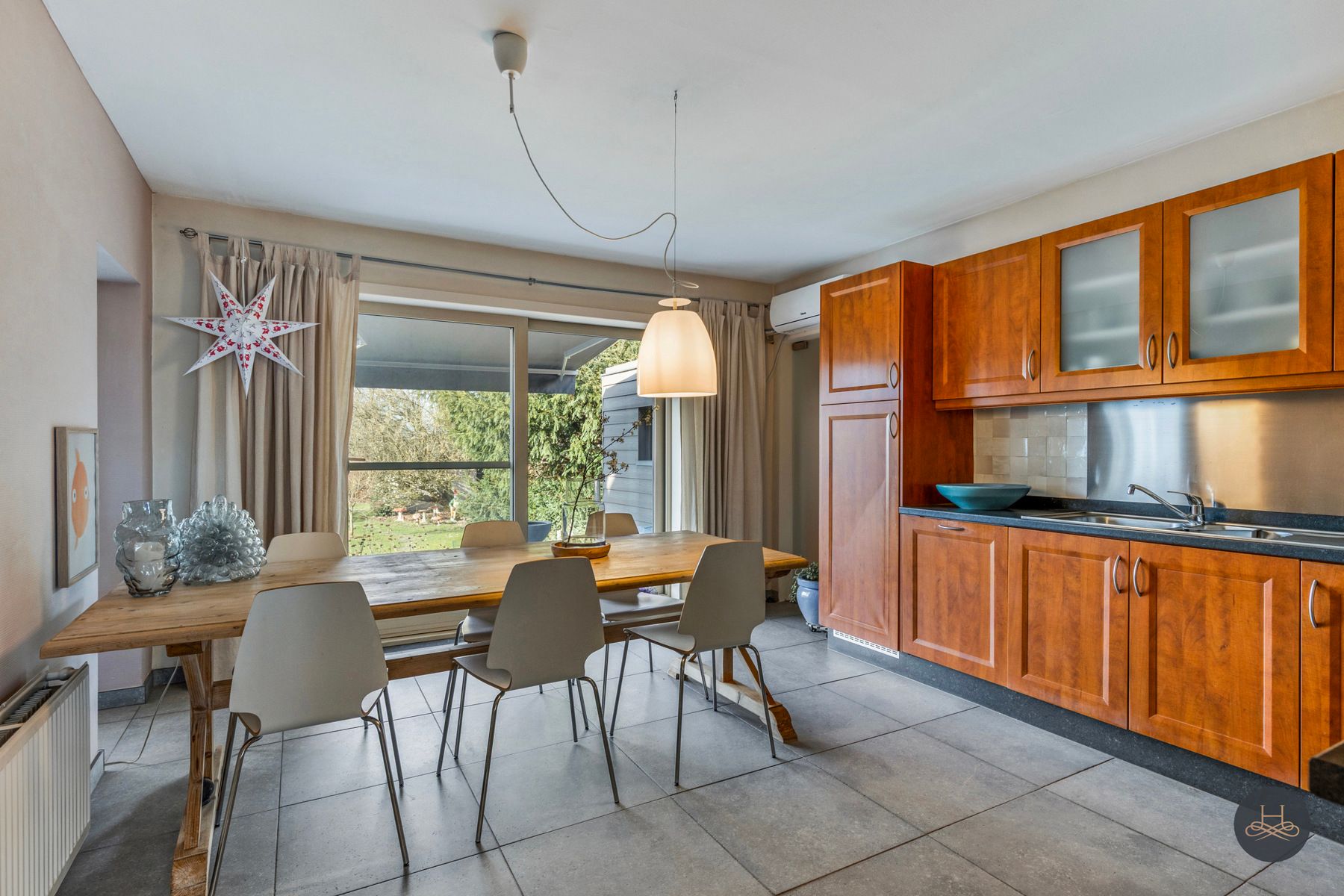 Uniek lichtrijk appartement met grote tuin, centrum Werchter foto 6