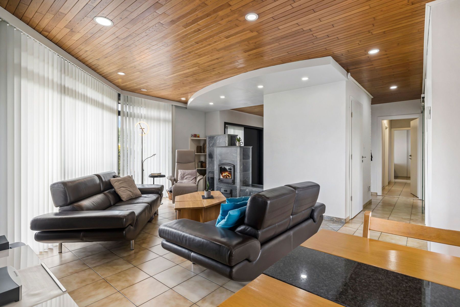 Open bebouwing met 360° landelijk zicht en 2 garages foto 12