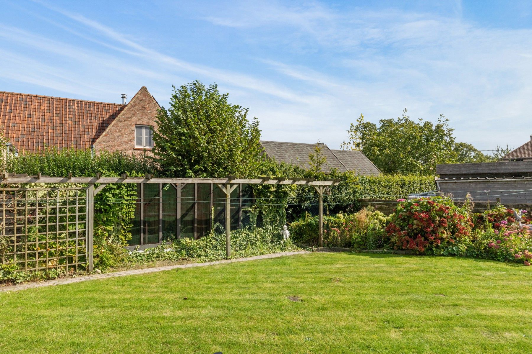 Charmante bungalow, uw garantie op levenslang wonen! foto 14