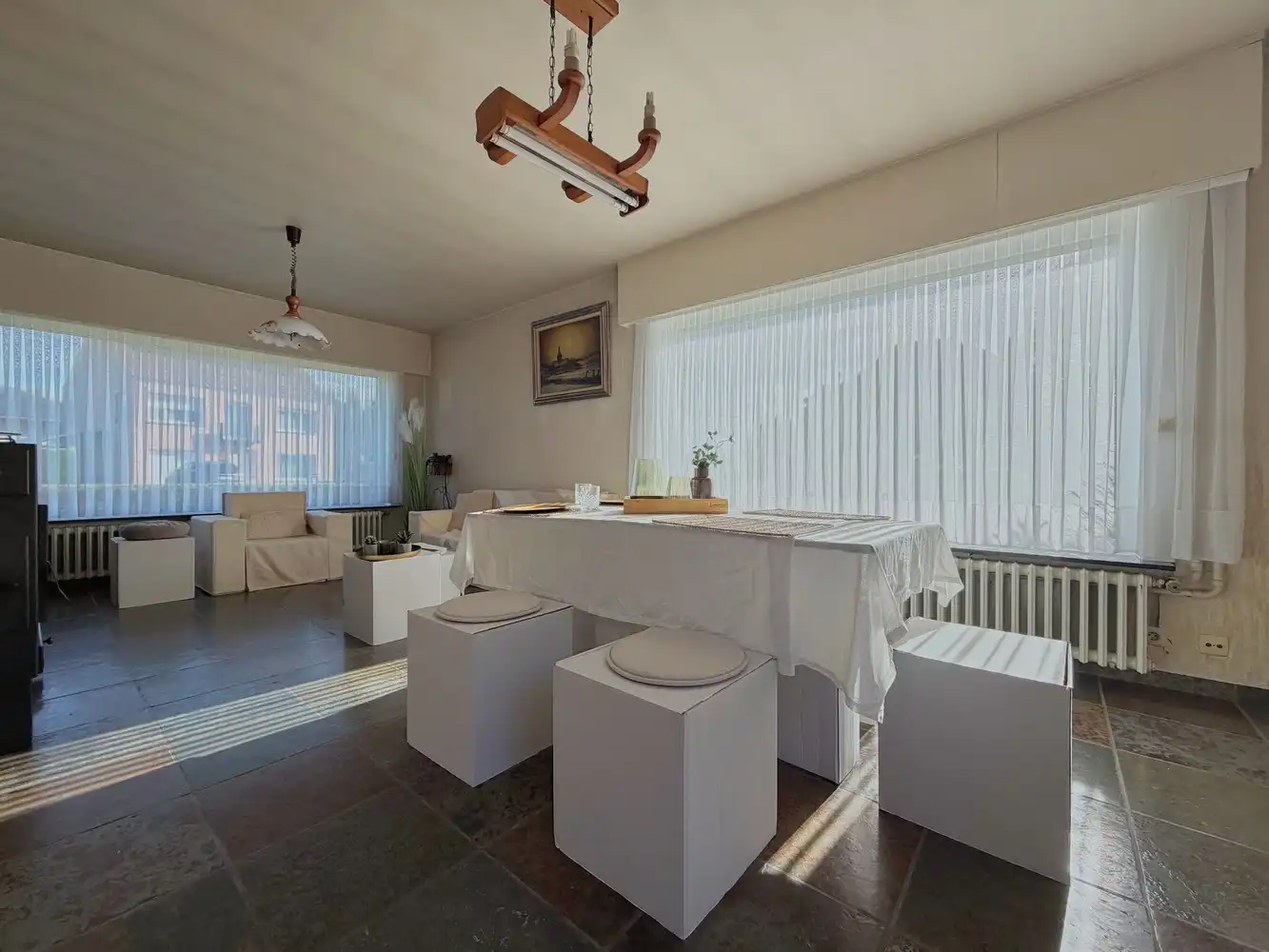 Unieke, uitzonderlijk ruime gezinswoning + tuin  (1589m²) foto 4
