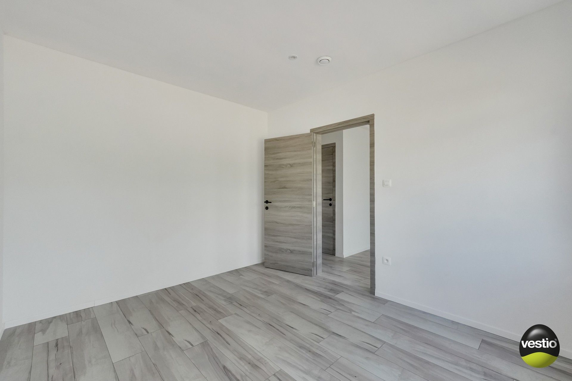 GERENOVEERDE WONING MET 5 SLAAPKAMERS foto 18