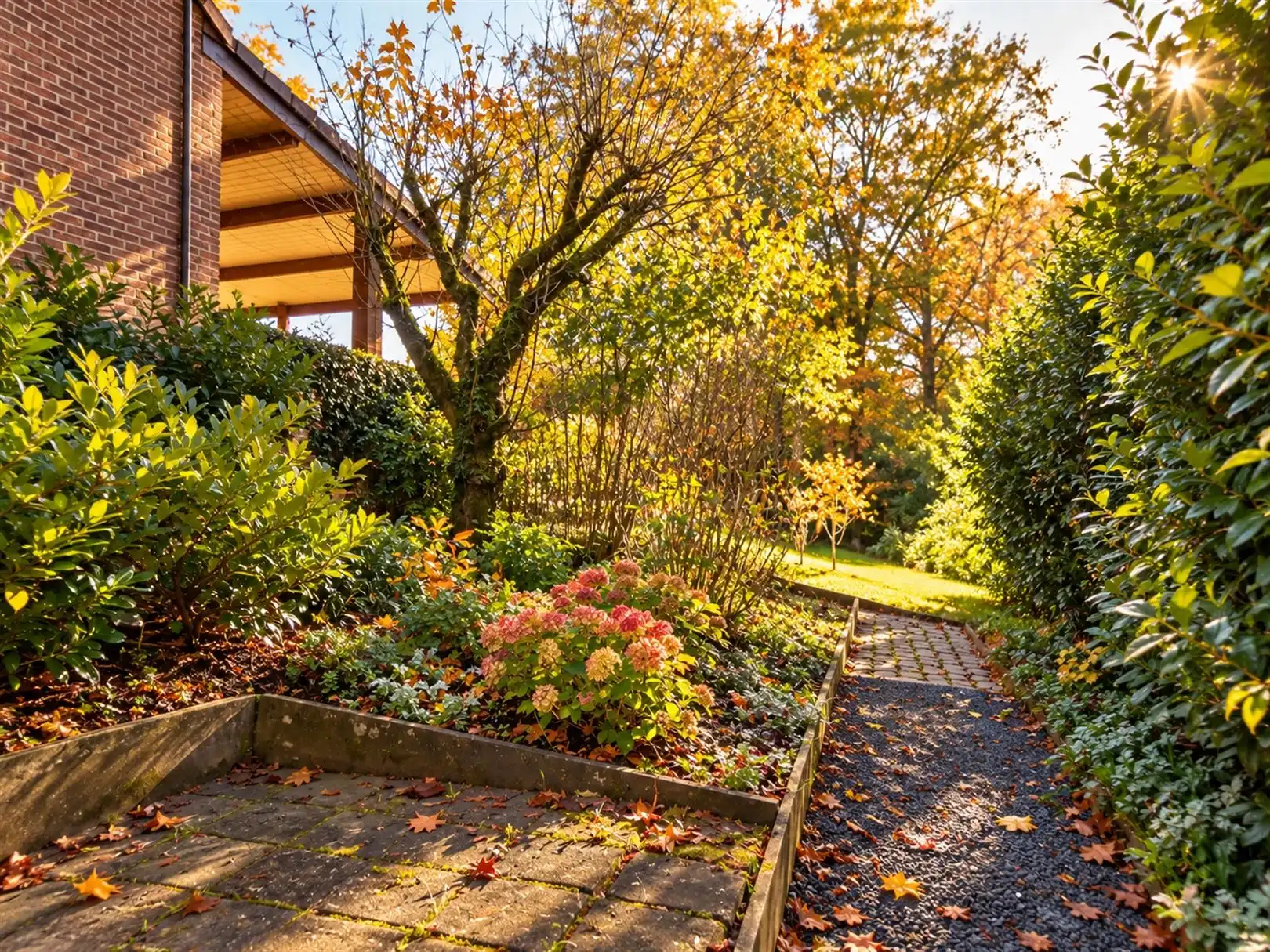 Woning met ruime tuin midden in het groen foto 22
