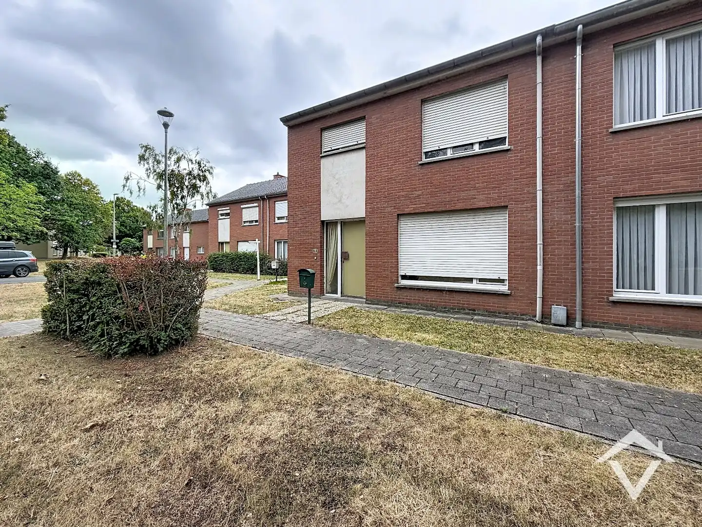 Stevige woning met 3 slaapkamers, tuin en garage in rustige woonwijk te Roeselare foto 27