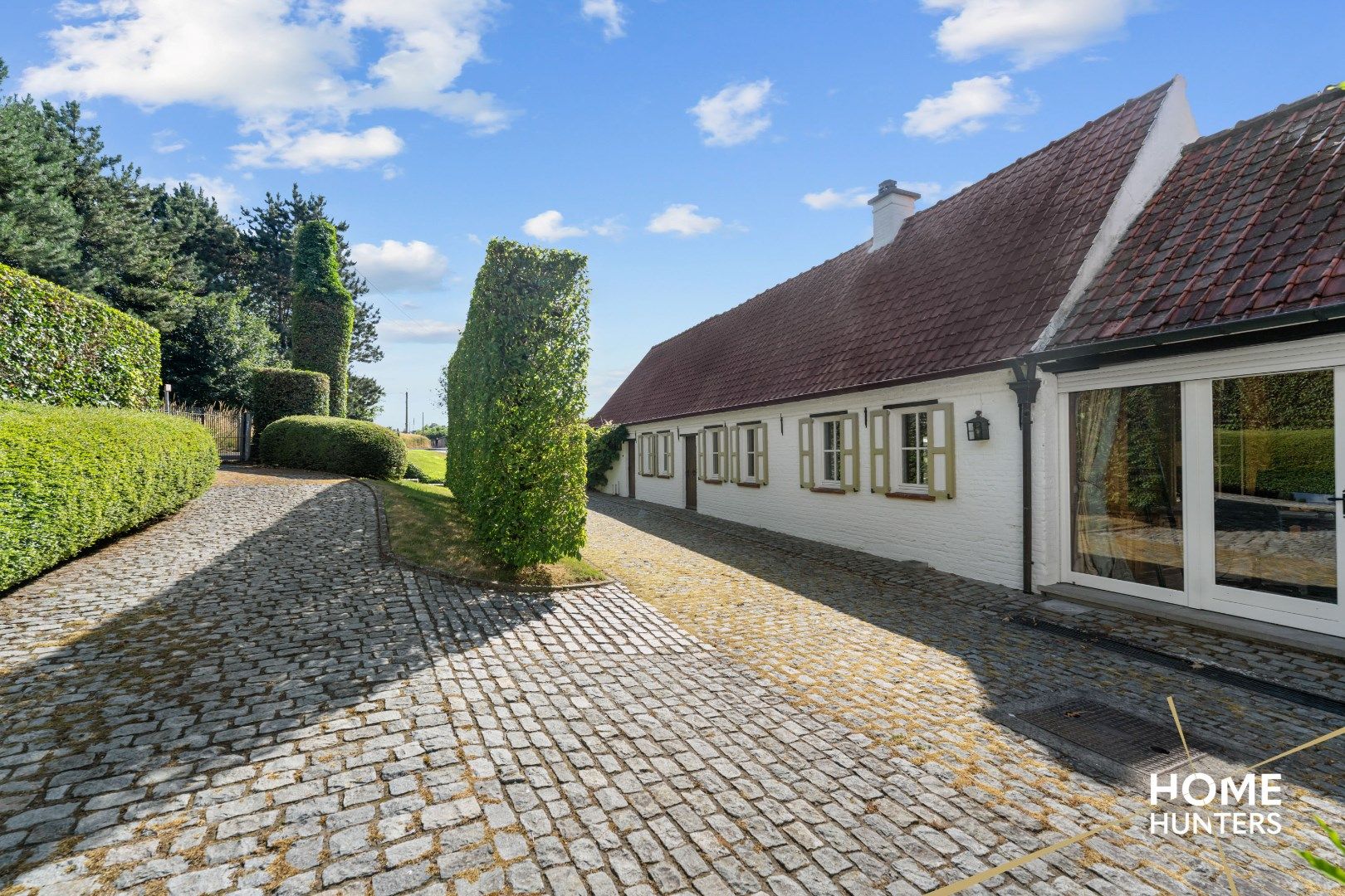 Exclusieve villa met gastenverblijf en panoramische zichten foto 24