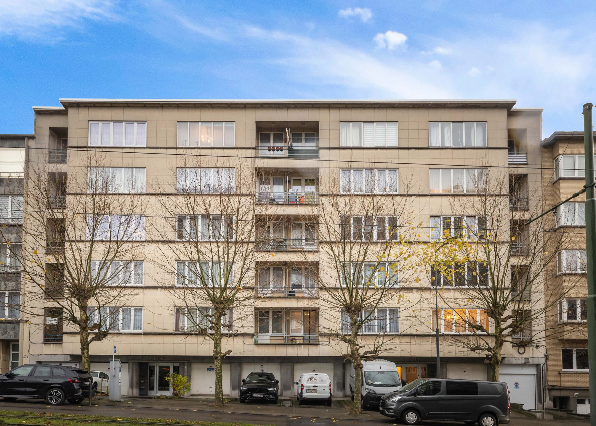 Mooi appartement met 2 slaapkamers + kantoor van ± 104 m² foto 2