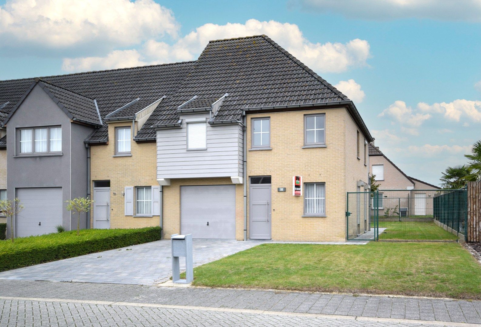 RECENT HALFOPEN WONING OP TOPLOCATIE  foto {{pictureIndex}}