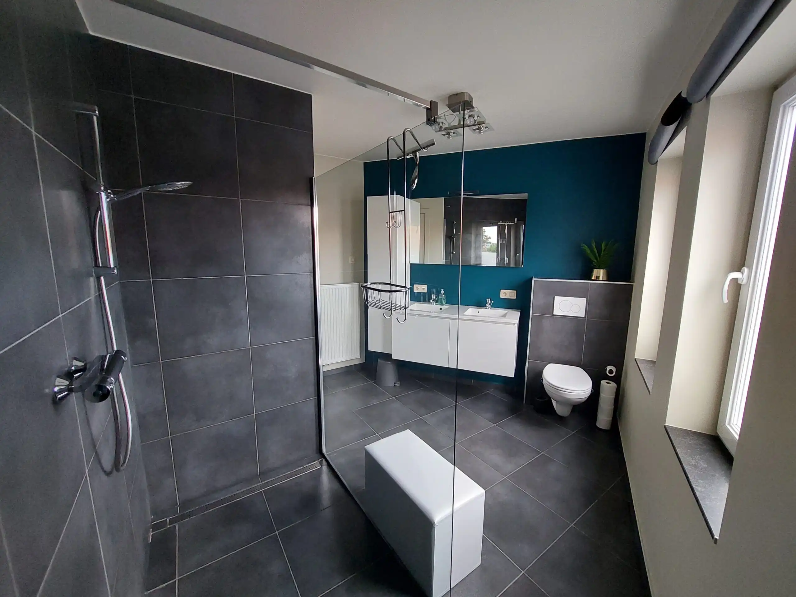 Instapklare energiezuinige woning met garage in Beveren-centrum foto 19