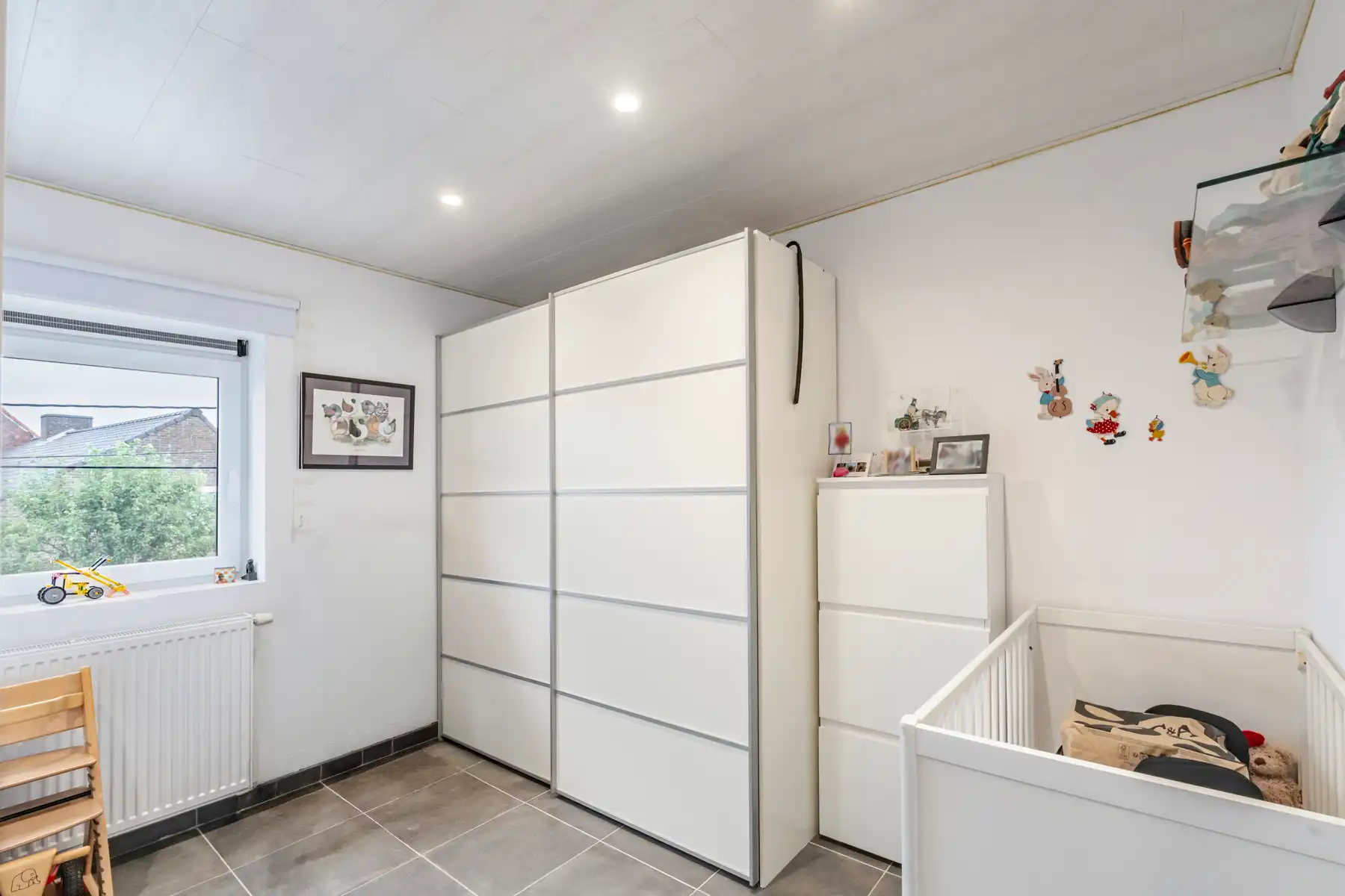 Gezellige recente halfopen bebouwing met tuin en staanplaatsen foto 15