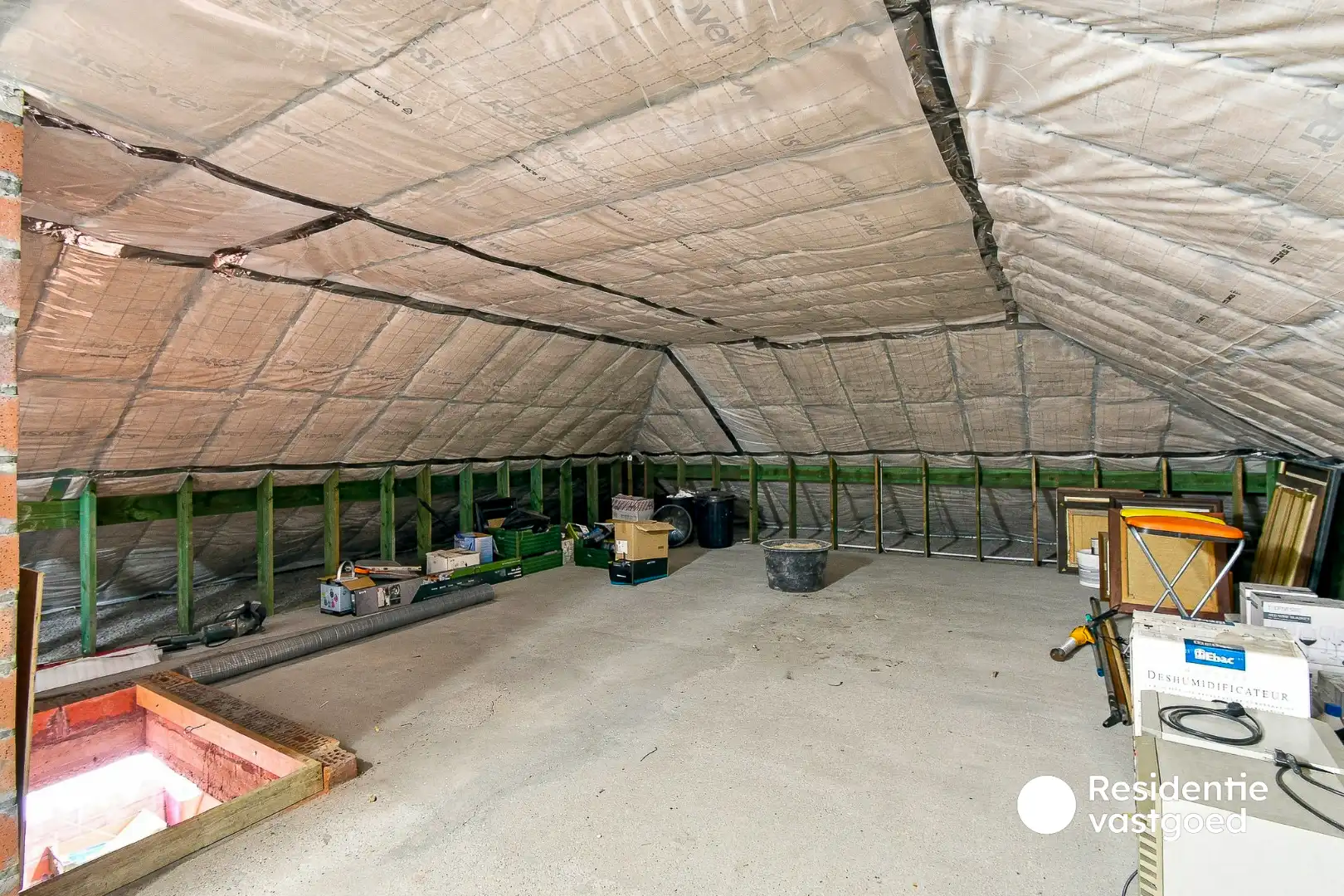 Ruime alleenstaande bungalow met 3 slaapkamers, garage en grote zolder in Middelkerke foto 17