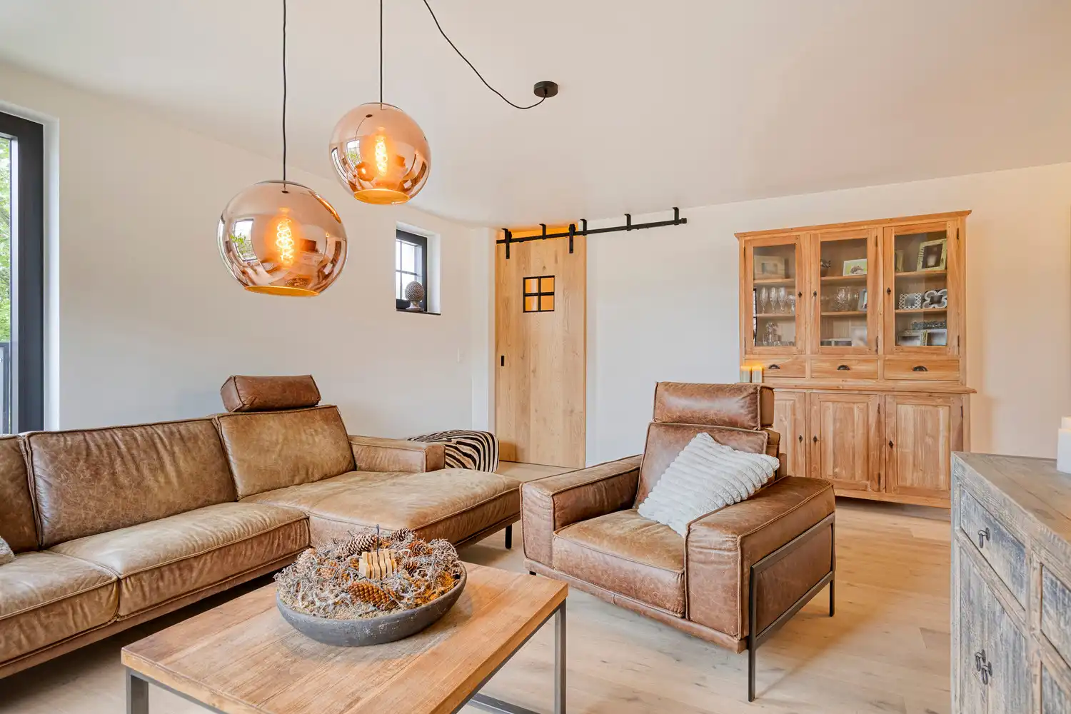 LUXUEUS APPARTEMENT MET PRIVE TUIN, TERRAS EN GARAGE VOOR 2 WAGENS TE OLMEN! foto 5