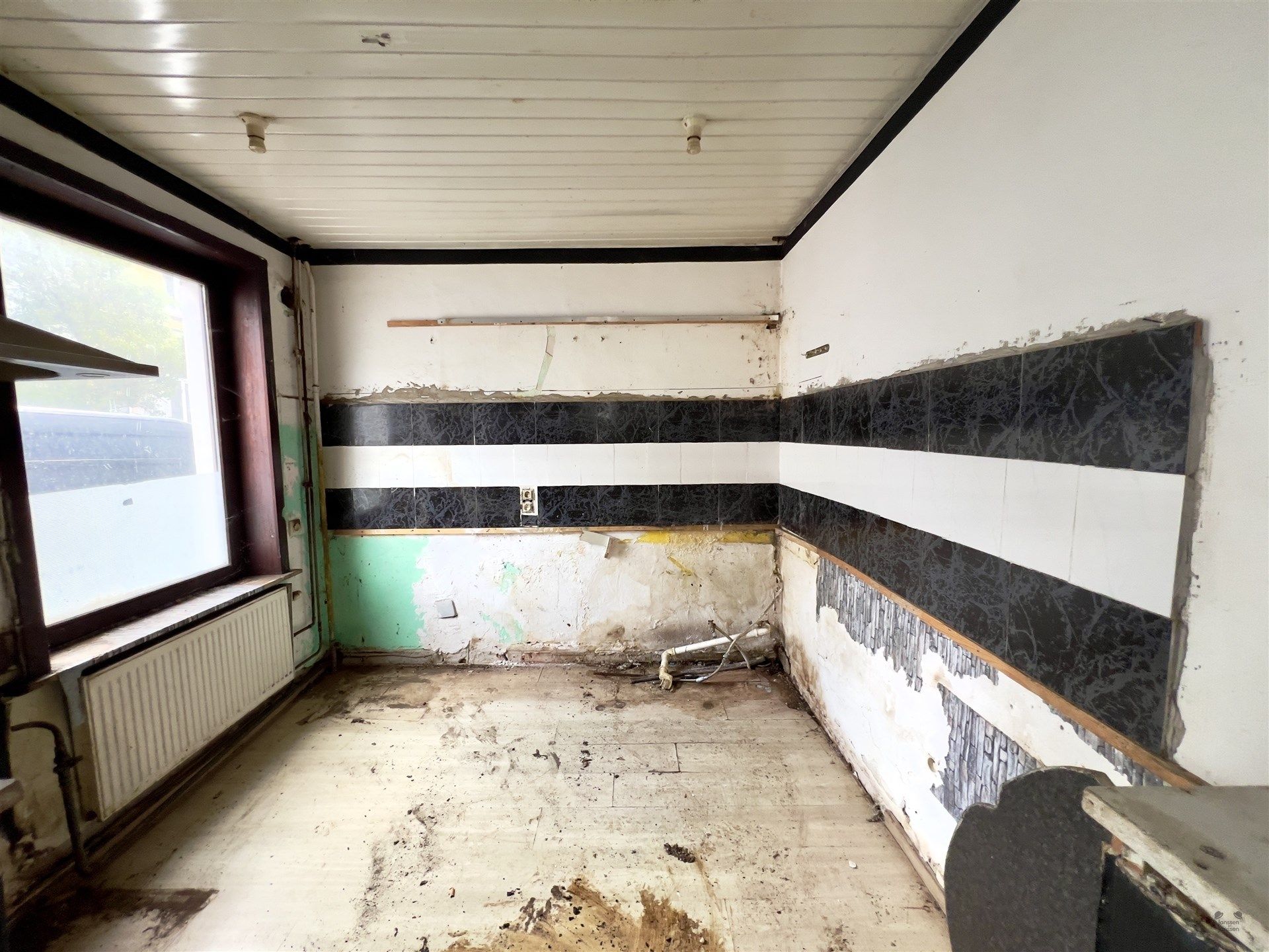 Te renoveren hoekwoning te Oostende foto 5