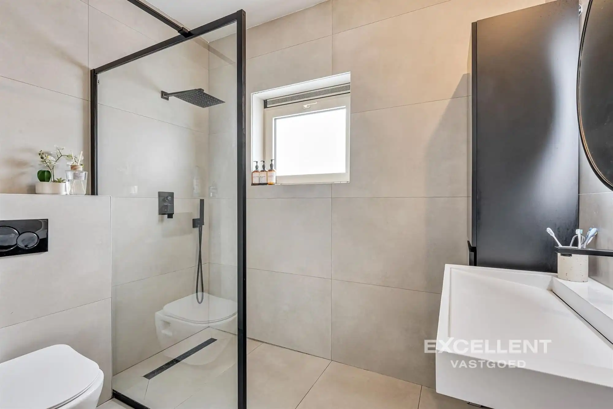 Gerenoveerde en moderne bungalow in rustige straat nabij centrum Nazareth te koop foto 8