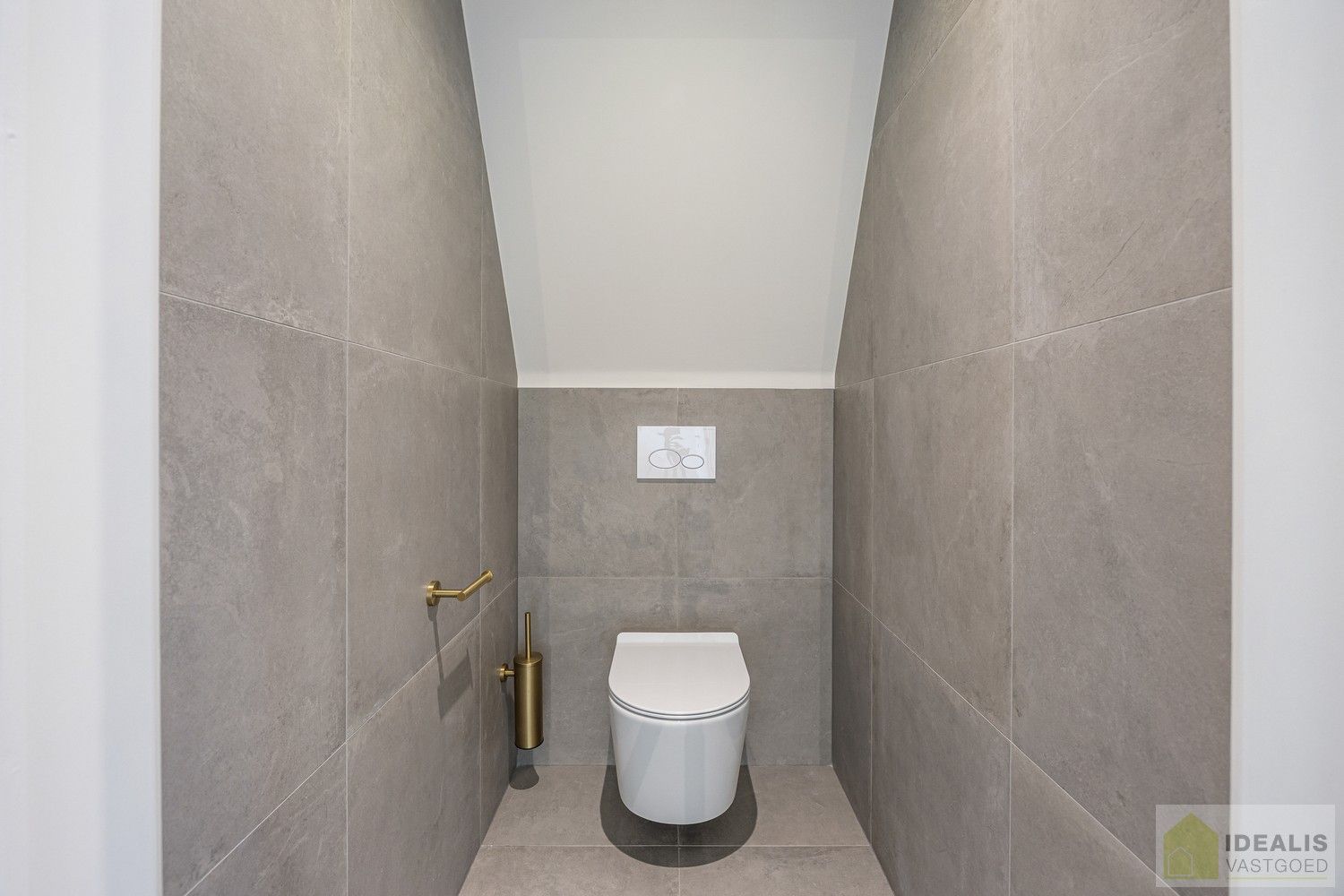 IDEALIS VASTGOED – Schitterend volledig vernieuwde woning met een heerlijke open leefruimte, luxe keuken, 3 ruime slaapkamers, een ruime luxueuze badkamer én een ruime wasplaats! Dit heerlijke huis bevindt zich op een volledig nieuw aangelegd perceel van 7a 88ca vlakbij het centrum van Hamont-Achel, op slechts enkele minuten van de Nederlandse grens - EEN MUST VISIT! - foto 33