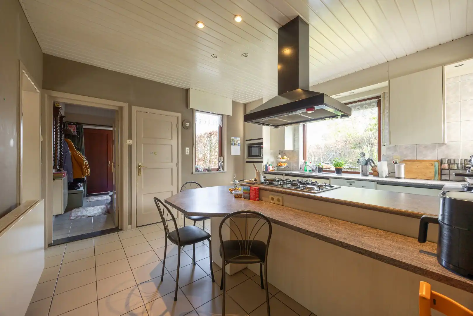 Ruime instapklare woning te koop in Hamont-Achel! foto 4