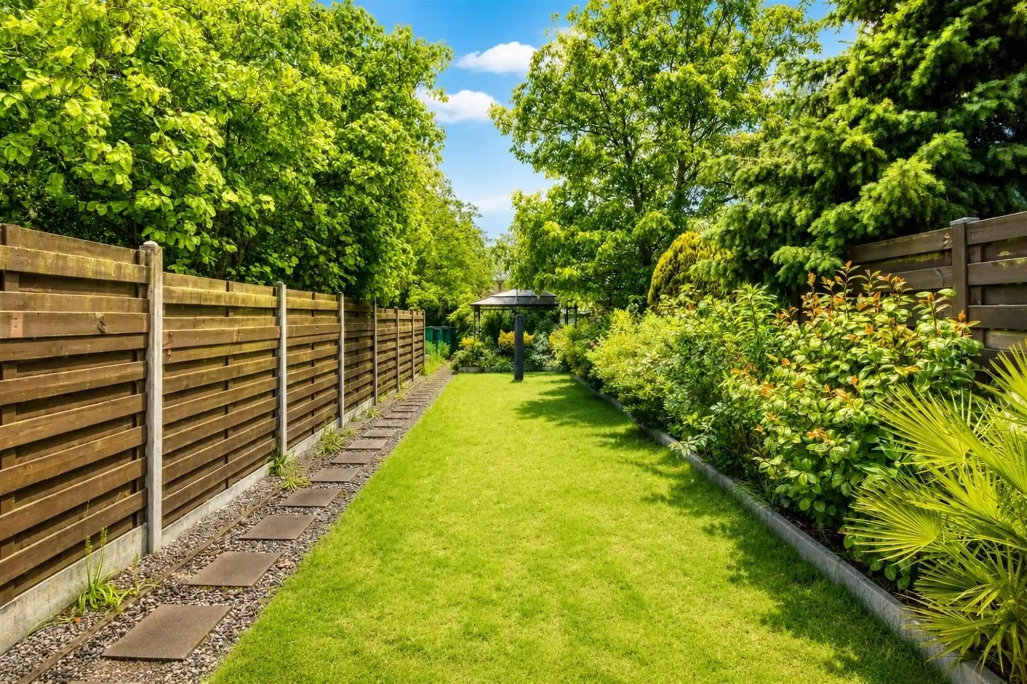 Instapklaar huis met grote tuin op centrale locatie in Borsbeek foto 6