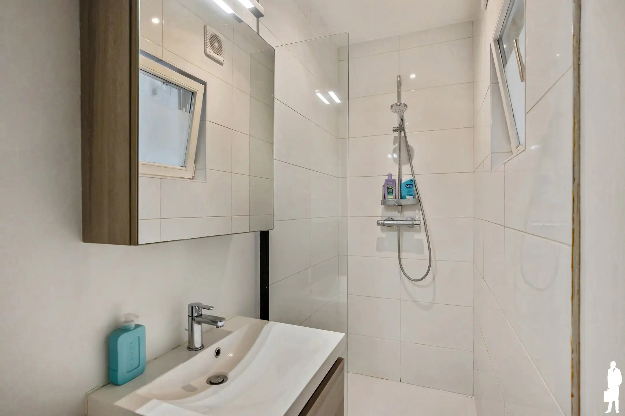 Charmant gelijkvloers appartement nabij Dageraadplaats foto 8