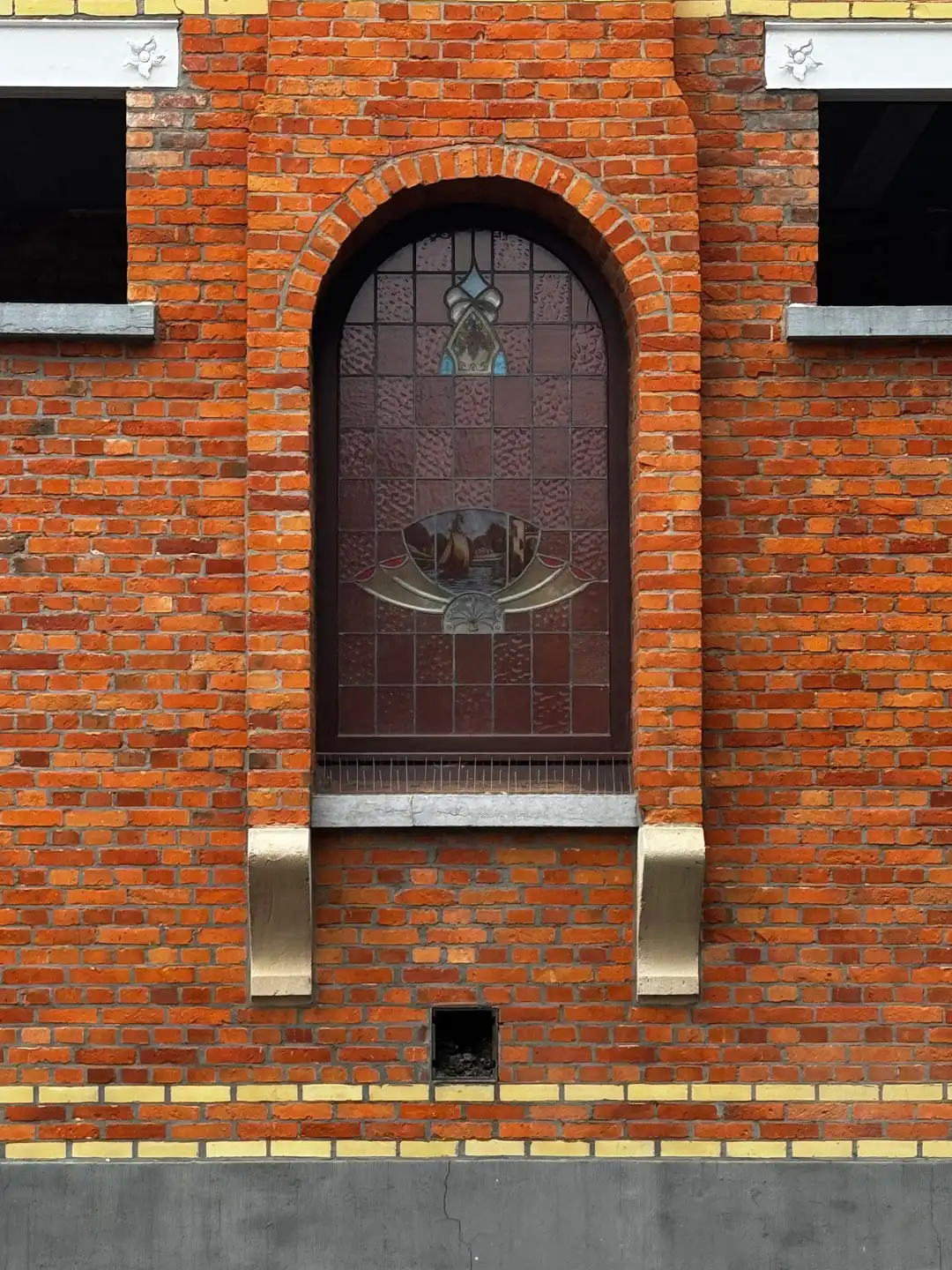 Gerenoveerd kantoorgebouw met historisch karakter te koop foto 5