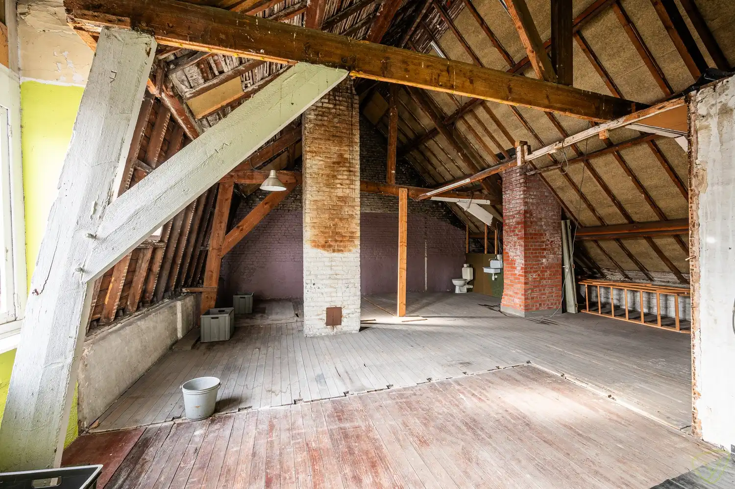 Statige woningen te koop in de Boelare, nabij het Cultuurcentrum. foto 20