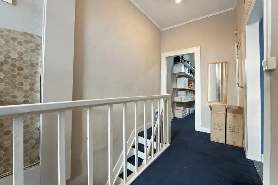 HANDELSPAND IN HET CENTRUM VAN SINT-TRUIDEN foto 16