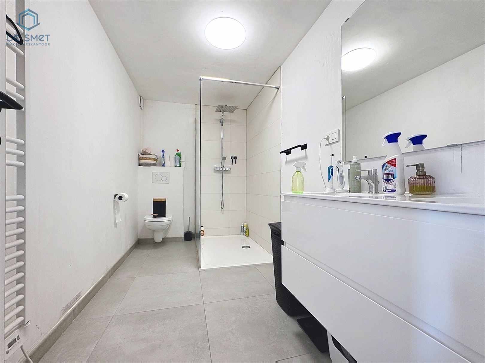 Grotendeels gerenoveerde woning met 3 slks foto 10