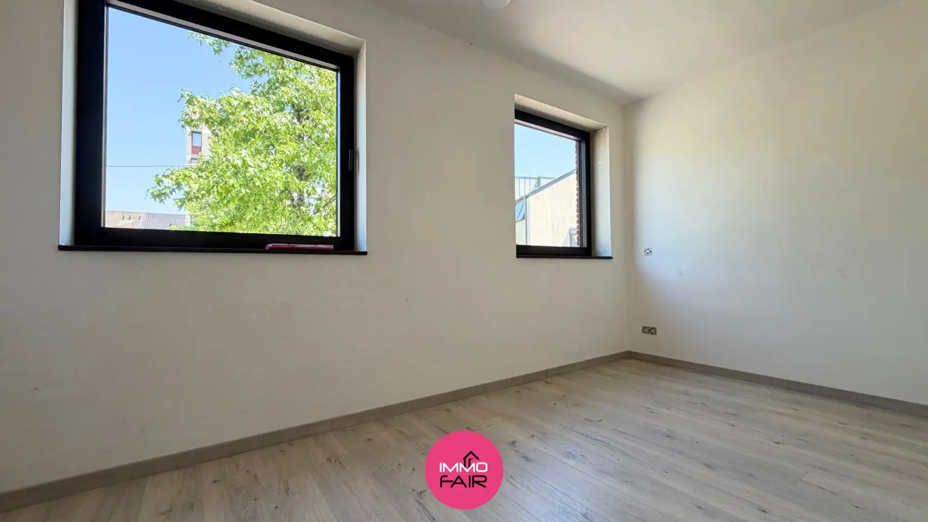 Nieuwbouwappartement op toplocatie in hartje Lanaken met zonnig terras foto 6