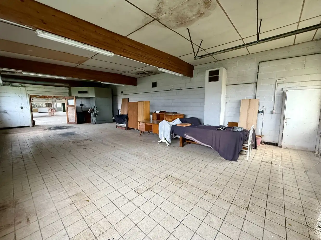 Heel ruime loods te Elst! foto 4