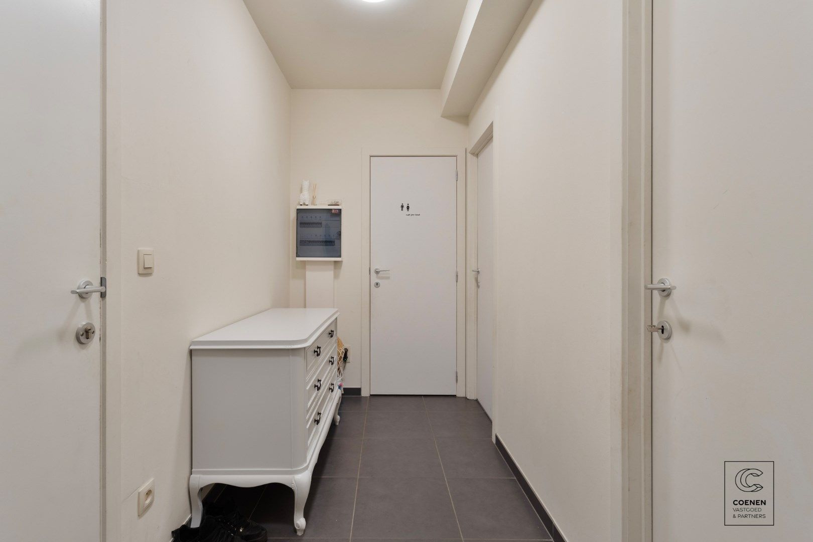 Ruim appartement van 75m² met 2 slaapkamers gelegen op een uiterst rustige locatie te Schoten! foto 2