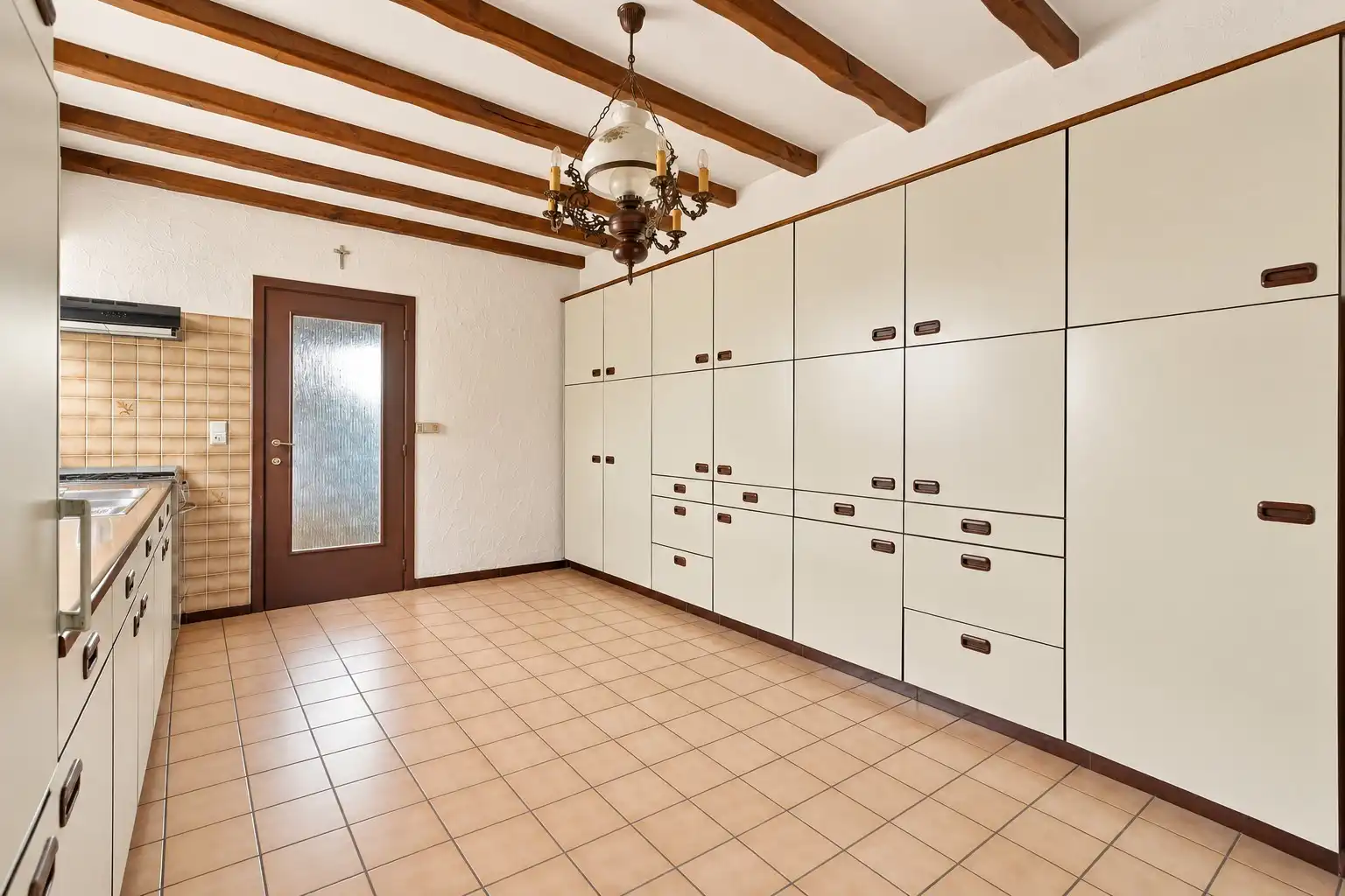 Te renoveren halfopen bebouwing met 3 slaapkamers, zolder en ruime tuin te Waardamme! foto 19