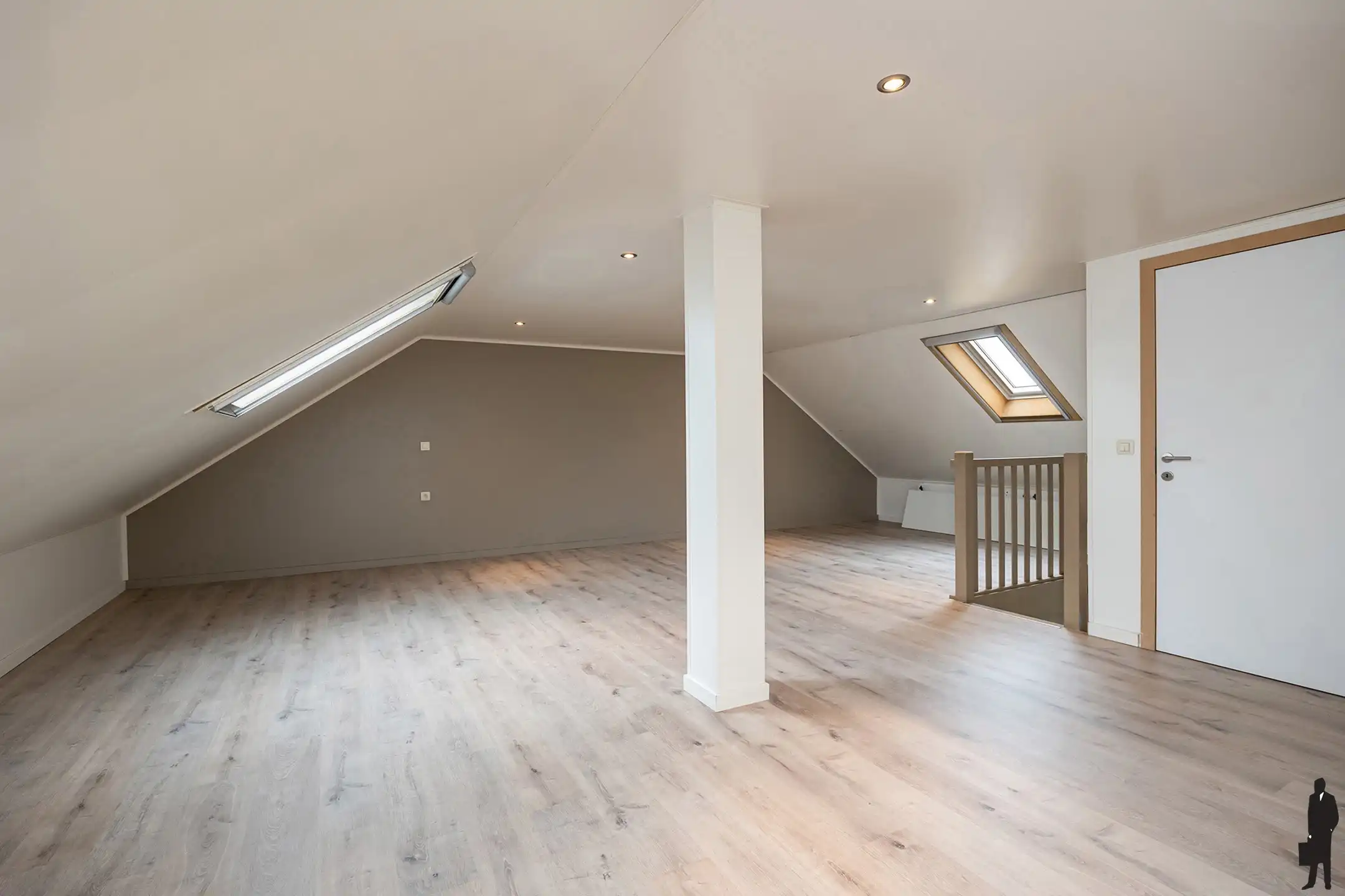 Instapklare HOB met ruime tuin in Hamme-Zogge foto 16