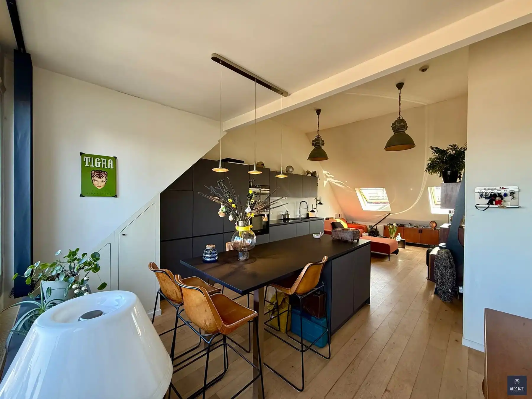 UNIEK DAKAPPART.  (1slpk) MET GEWELDIG DAKTERRAS foto 5