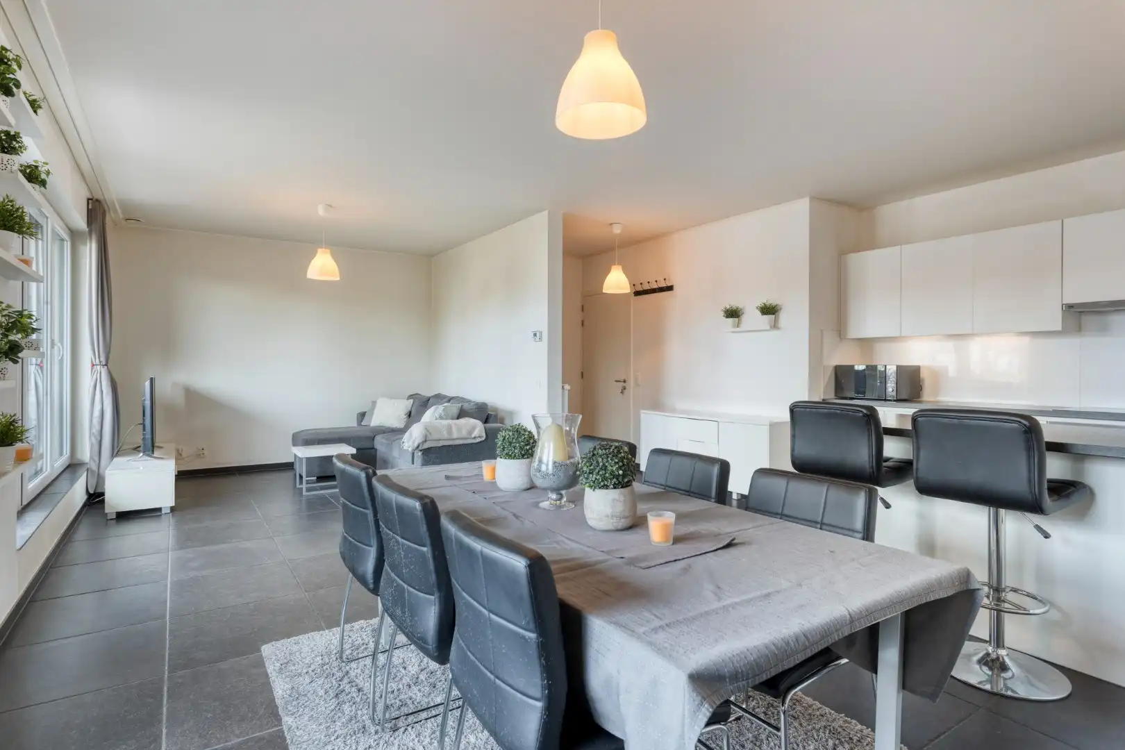 Instapklaar 1 slpk appartement met terras en garage foto 5
