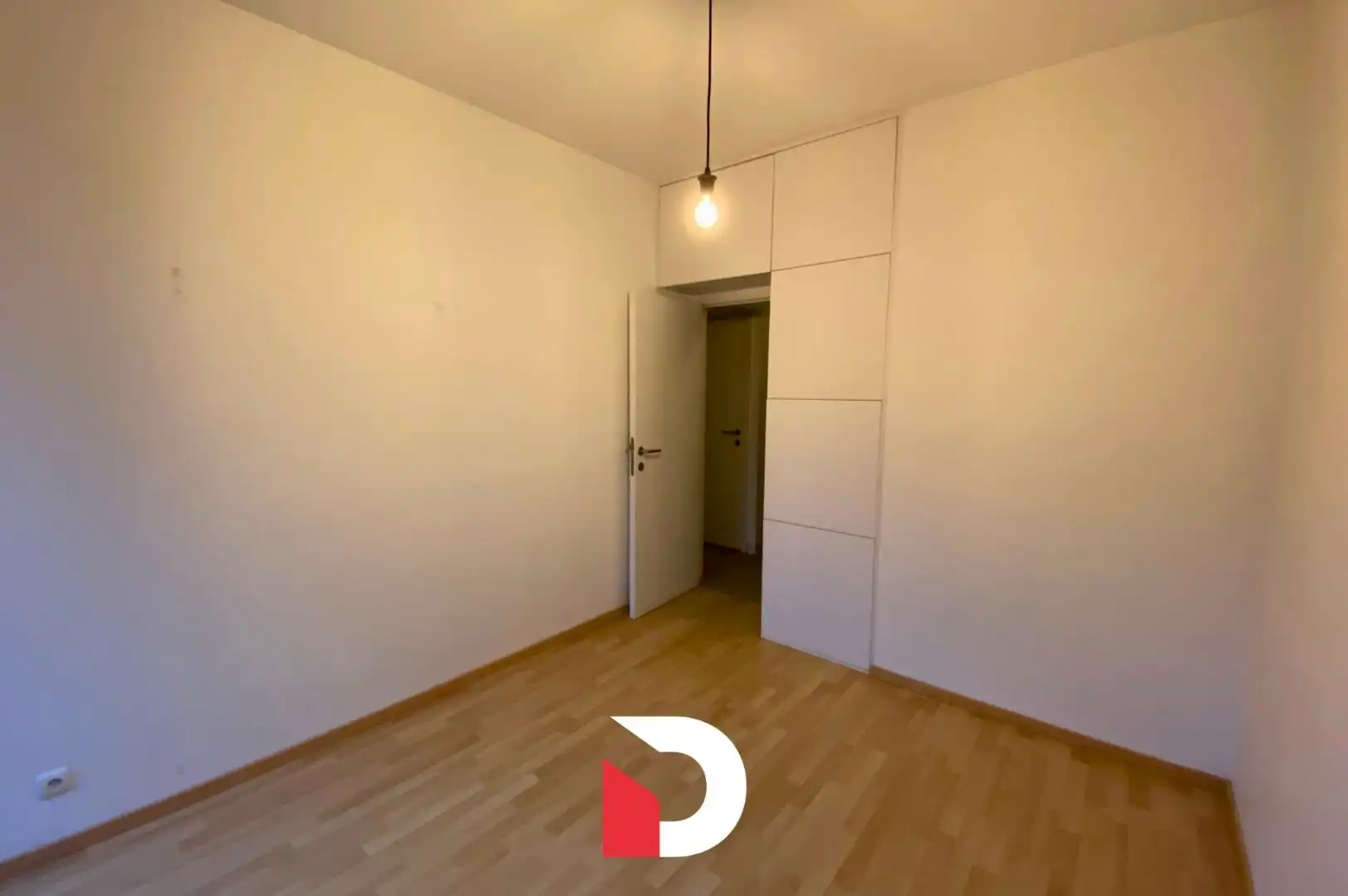 Lichtrijke woning met 3 slaapkamer, 2 badkamers, ruim terras in centrum Brugge foto 9