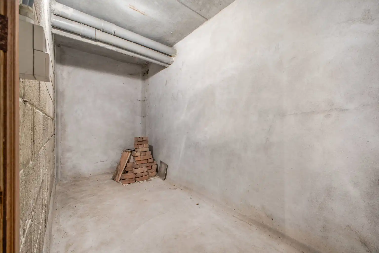 Appartement met 3 slpks, bureel, terras, kelder en garage foto 20
