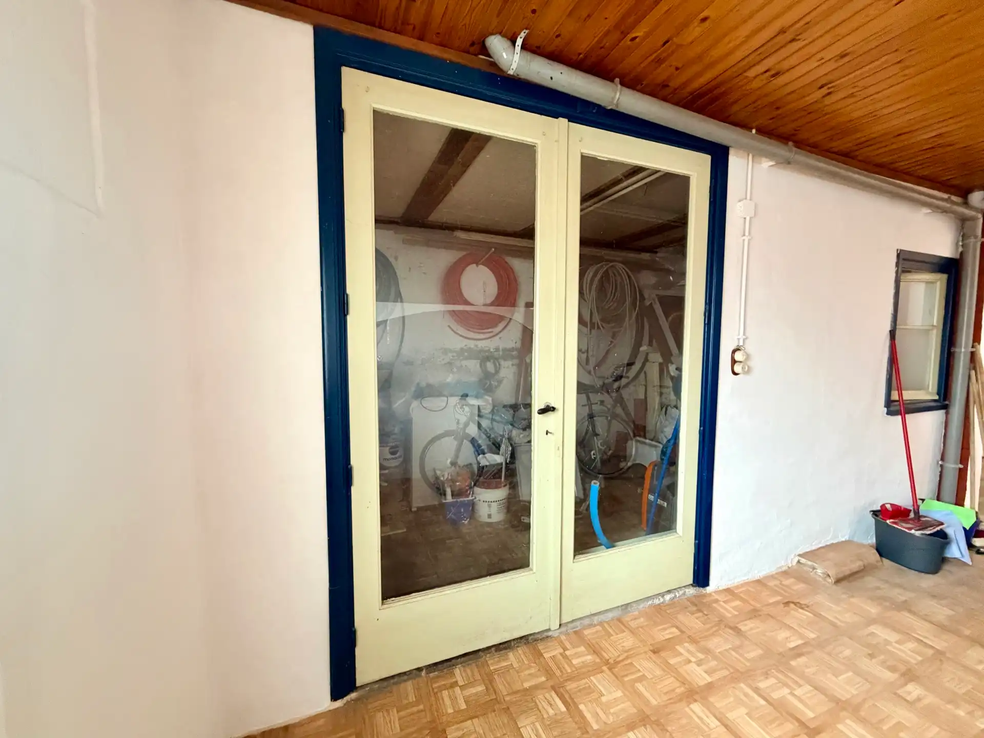 DE PANNE – Instapklare gerenoveerde woning met 4 slpk., grote garage, op wandelafstand van zee, bos en tram.  foto 7