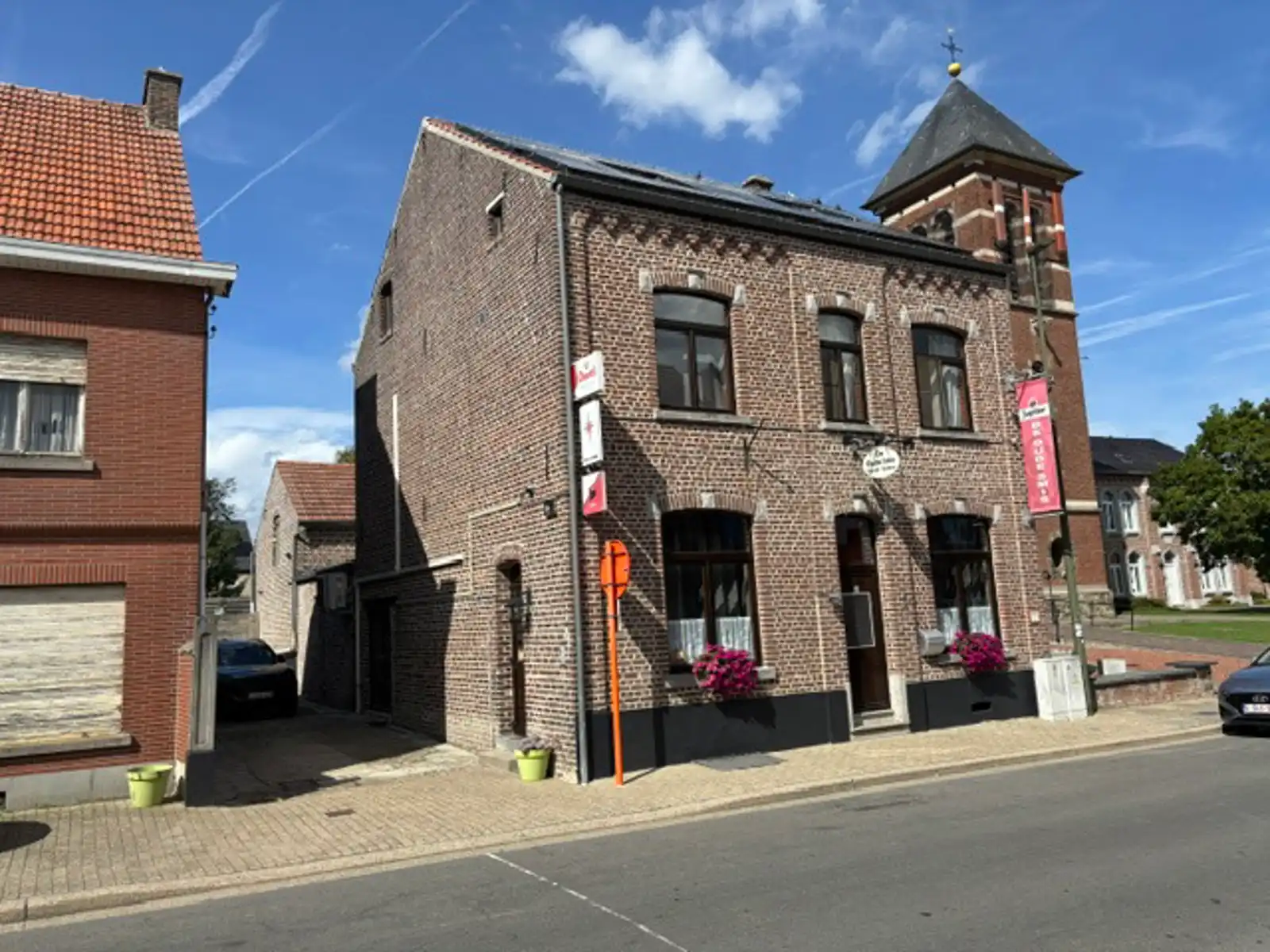Prachtig historisch handelspand met ruime woonst Neerwinden foto 3