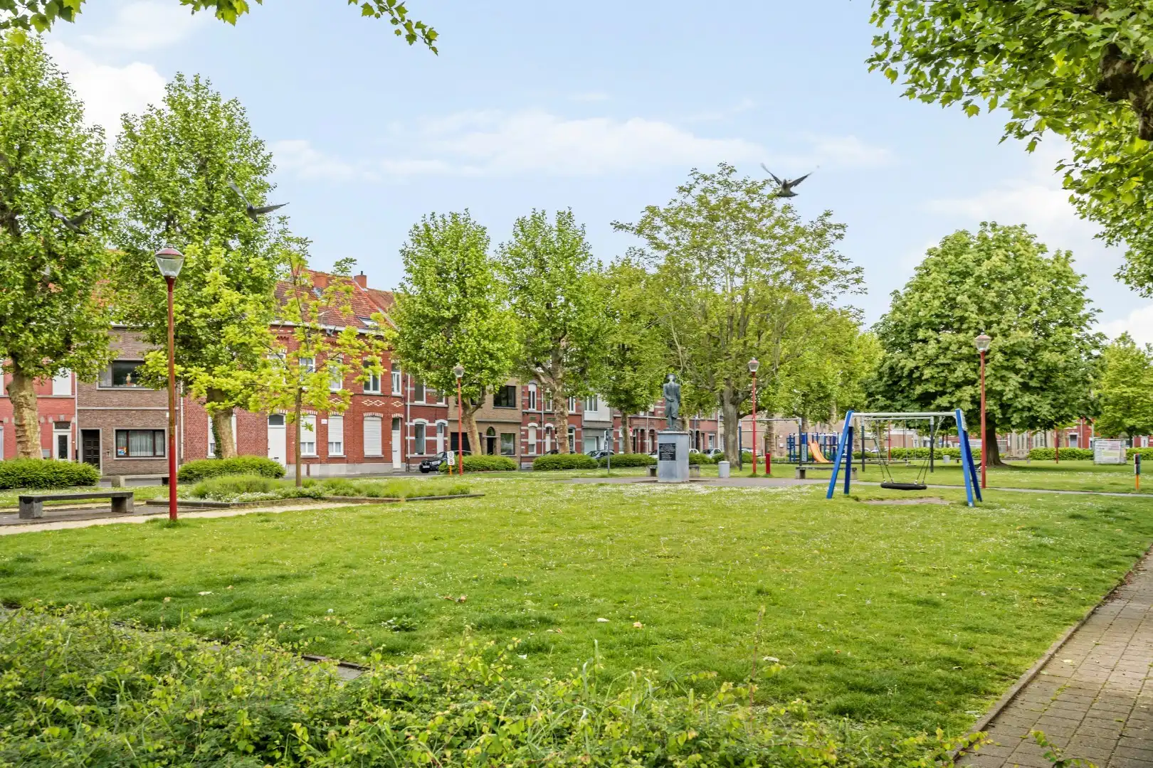 Instapklare woning met 3 slaapkamers in het centrum van Menen foto 14