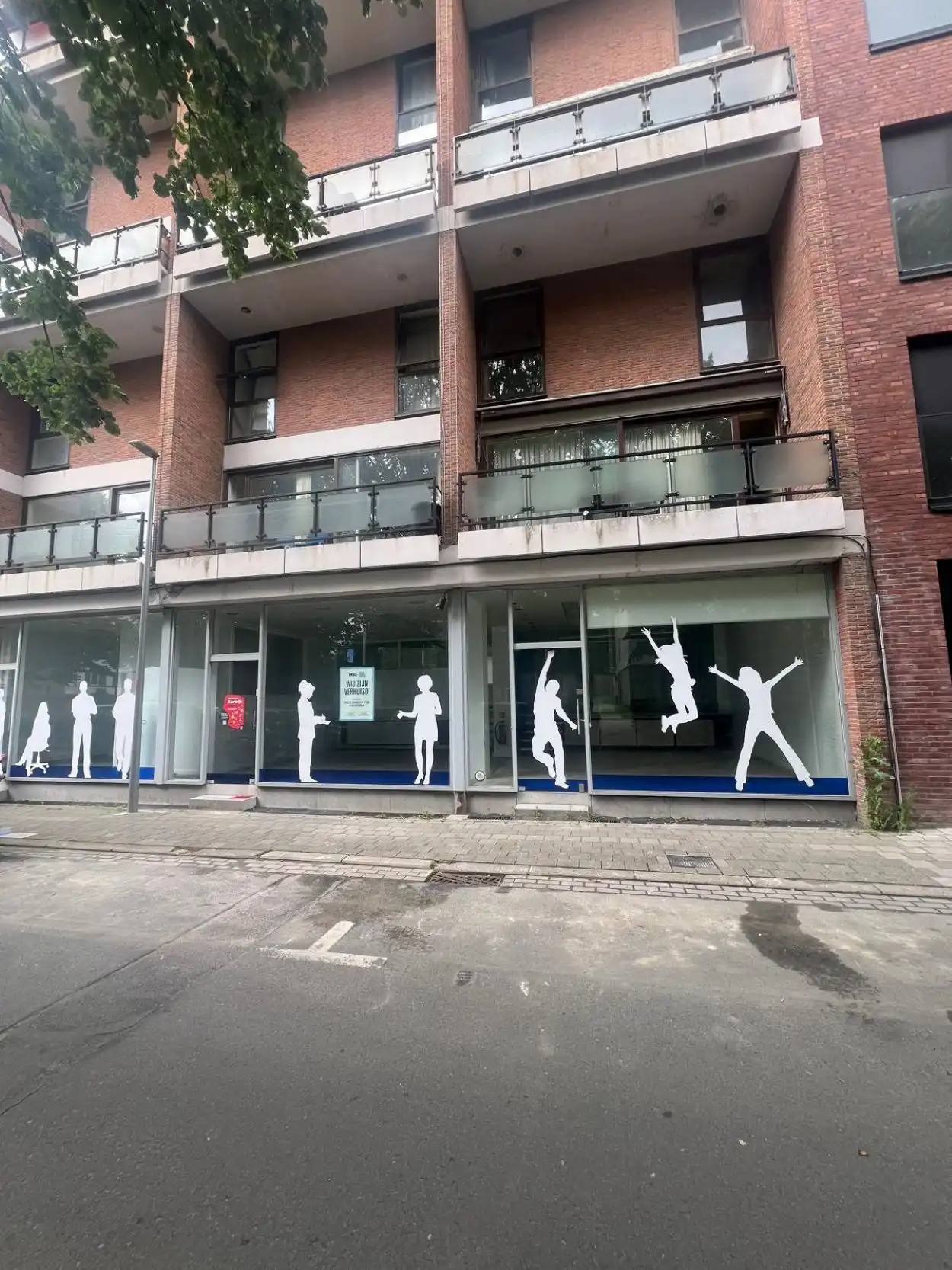 Ruim kantoor beschikbaar via Kortrijk Zaait foto 9