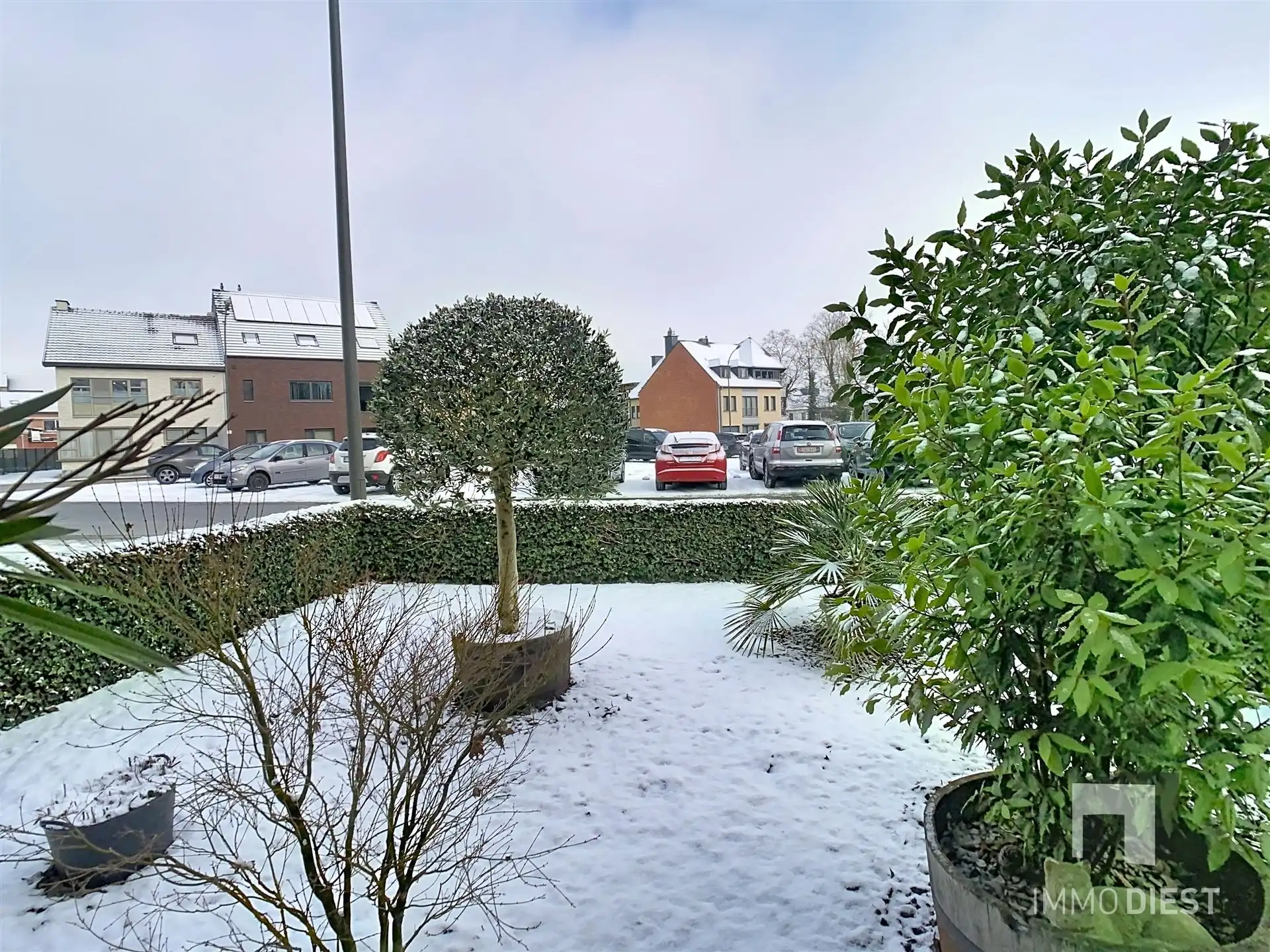 Topligging: gelijkvloers appartement mét garage en kelder foto 32