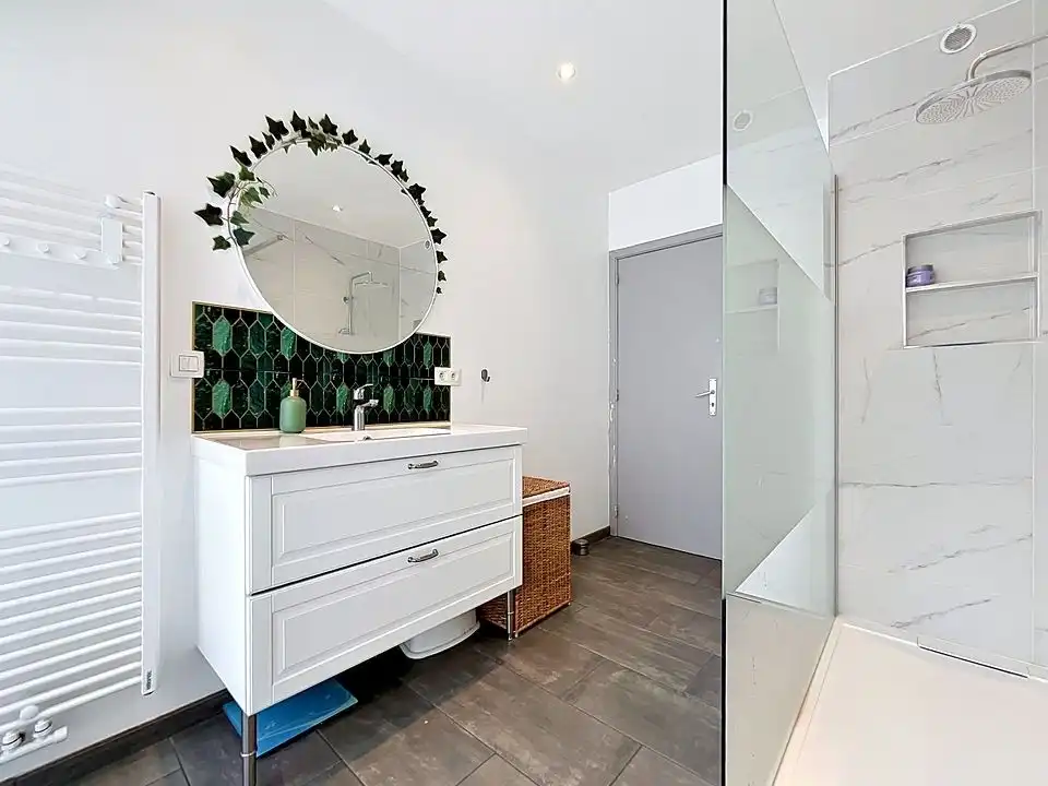 B&B Moment : Instapklare rijwoning met tuin op rustige ligging te koop in Lint foto 25