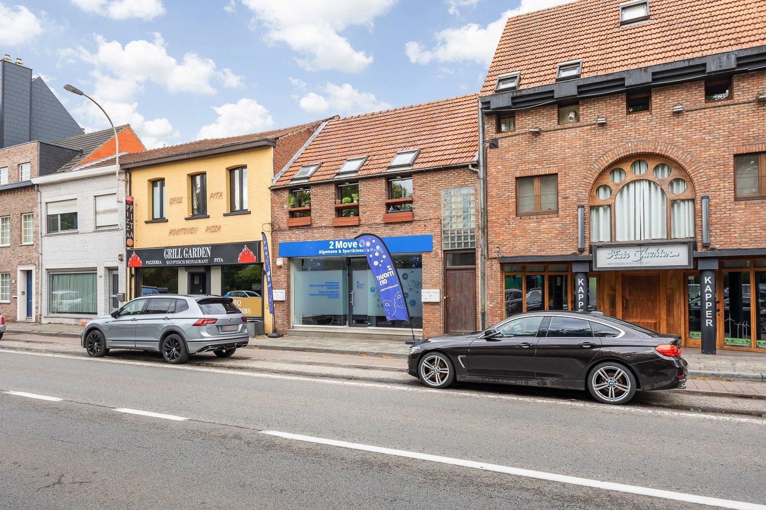 Commercieel handelspand of kantoorruimte op topligging in Ekeren, rand Brasschaat foto {{pictureIndex}}